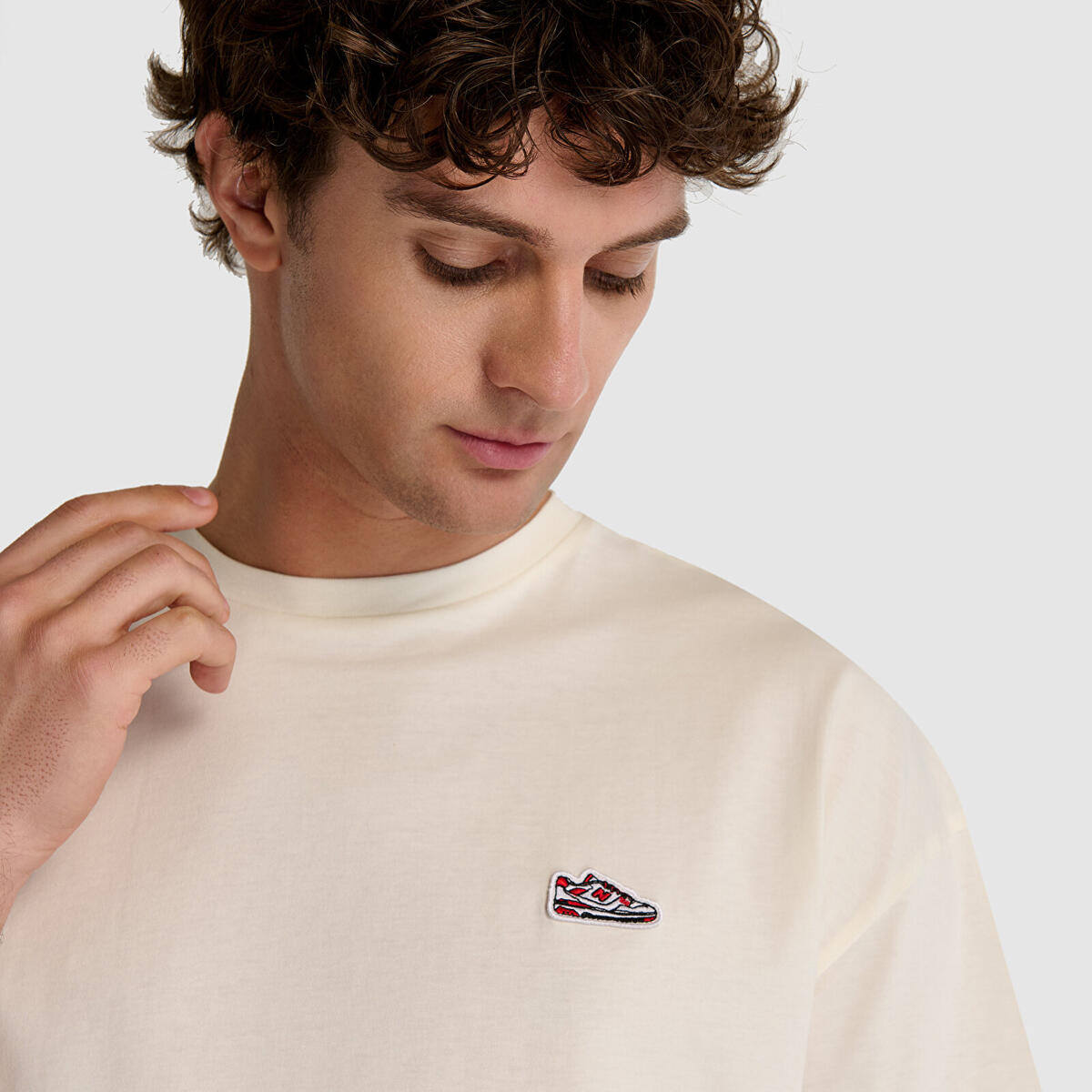 New Balance UNT1512 Krem Erkek T-Shirt