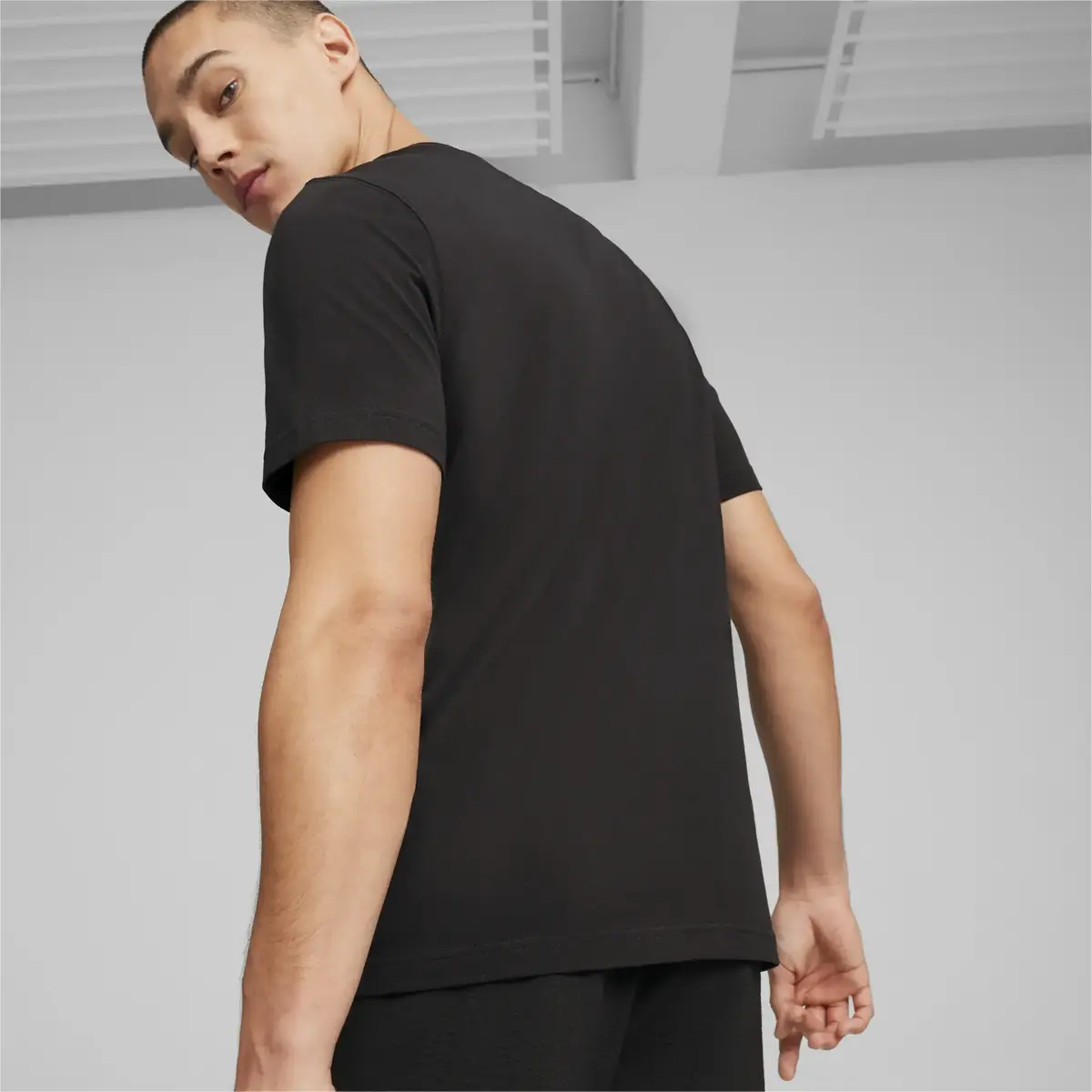 Puma TEAM Graphic Tee Siyah Erkek T-Shirt