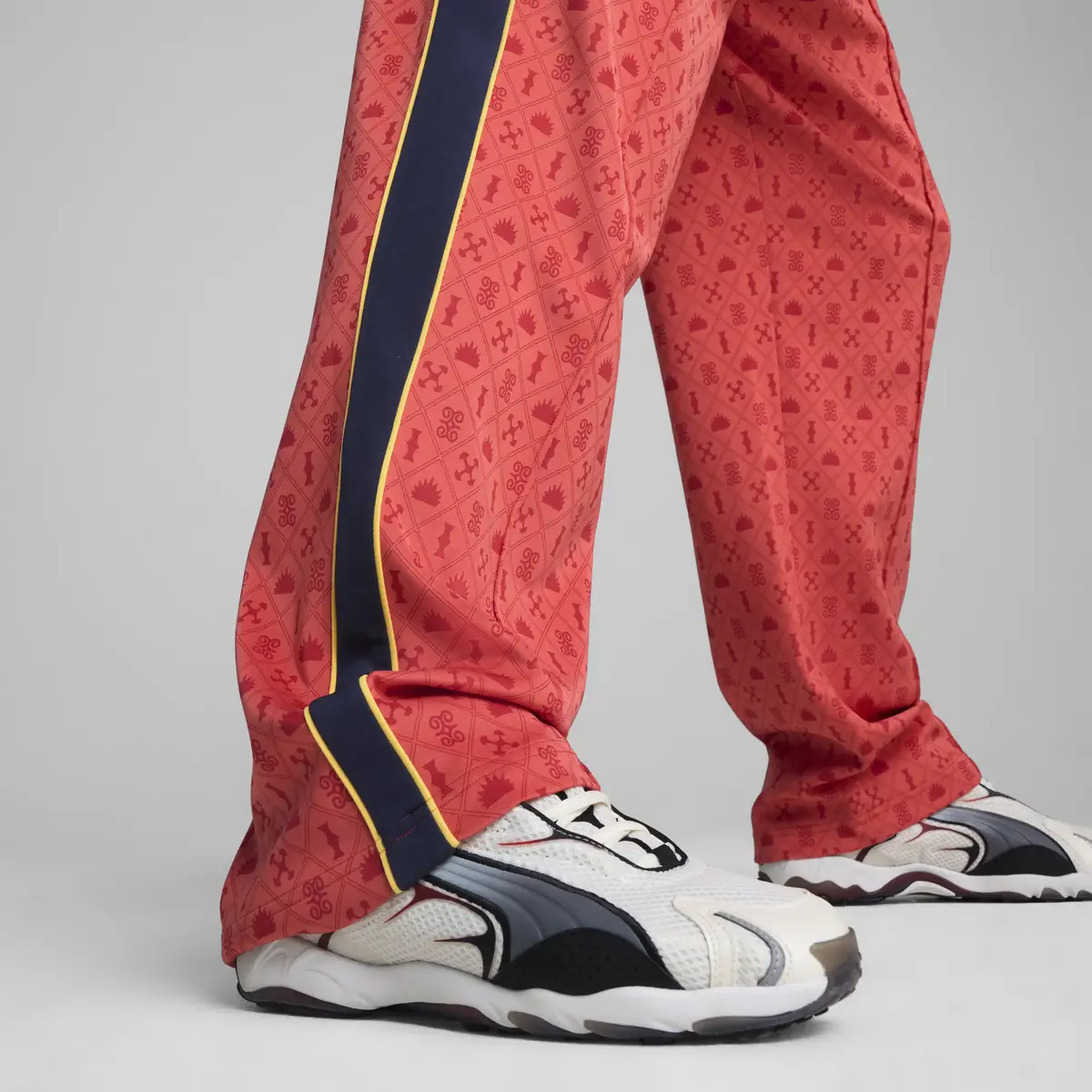 PUMA ROAD TO UNITY Track Pants Kırmızı Erkek Eşofman Altı
