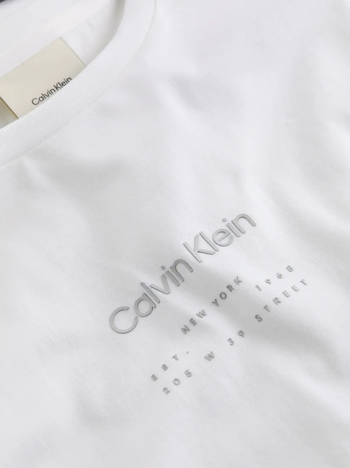 Calvin Klein RAISED EDITORIAL LOG, YAF Beyaz Erkek T-Shirt & Polo