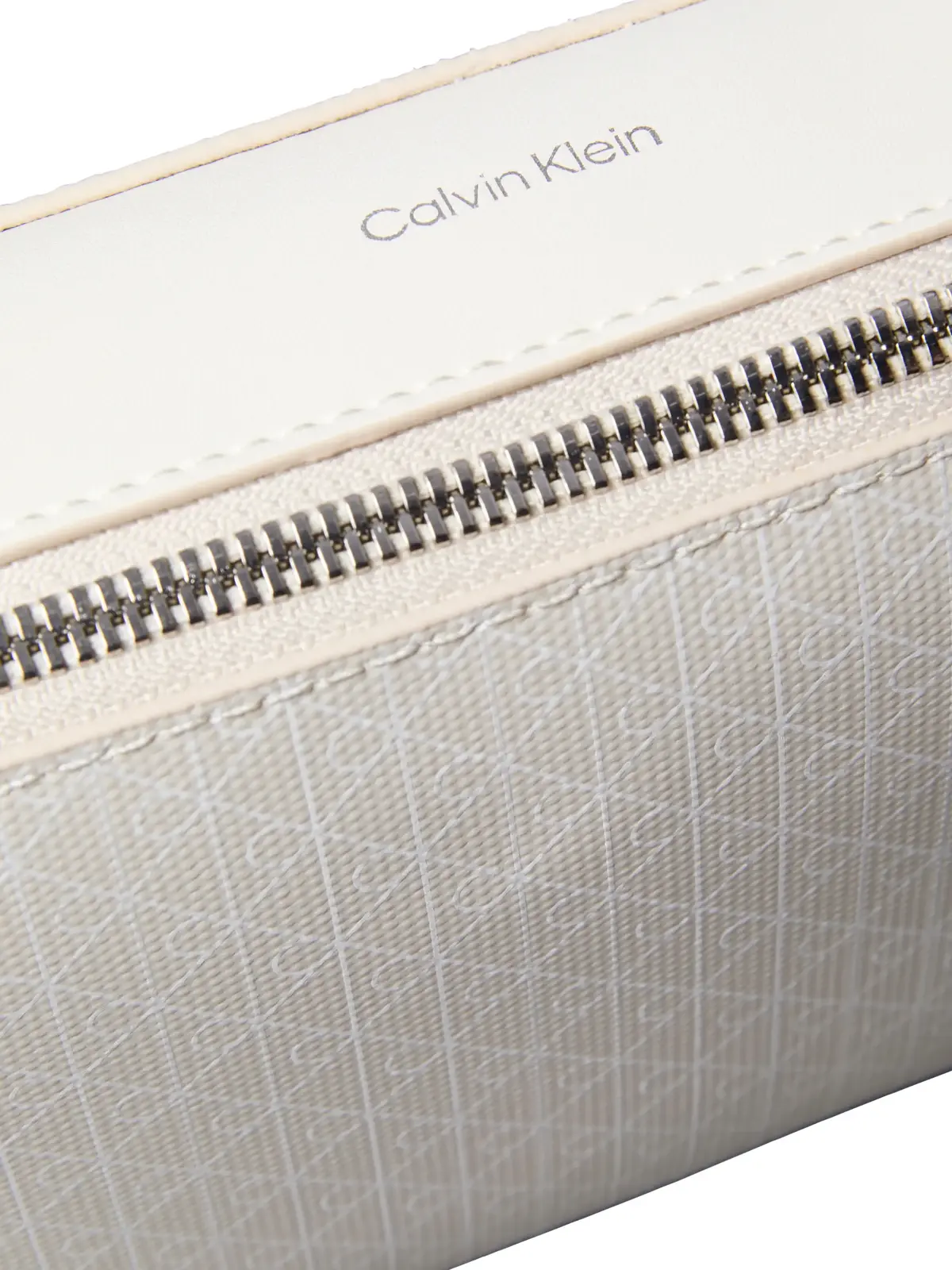 Calvin Klein EMBLEM AOP ELONGATED Bej Çapraz Çanta