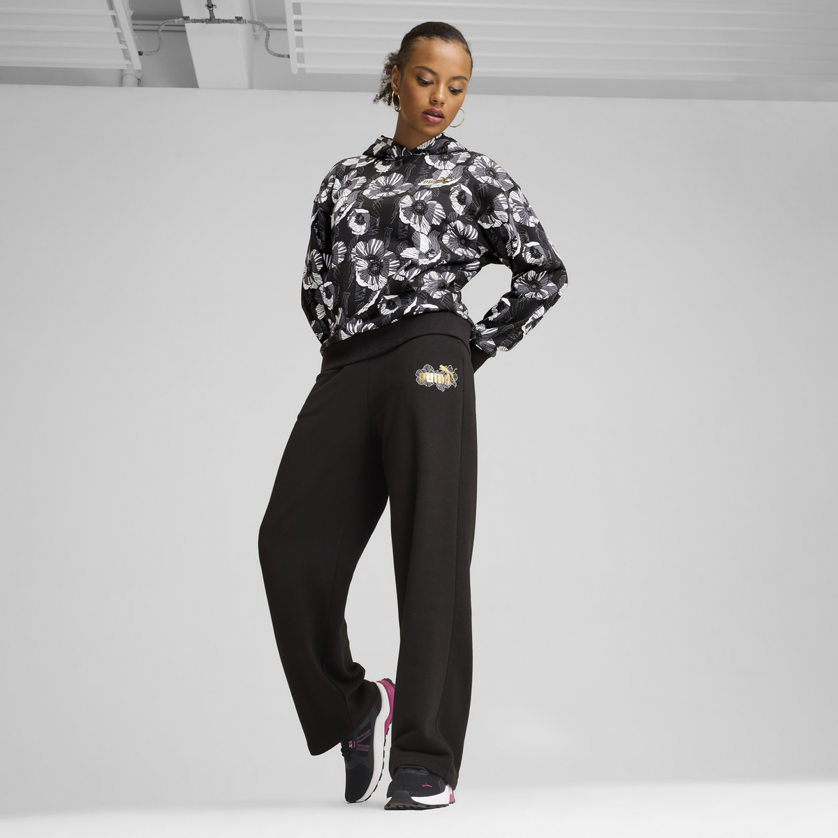 Puma ESS+ CLASS ACT Pants Siyah Kadın Eşofman Altı