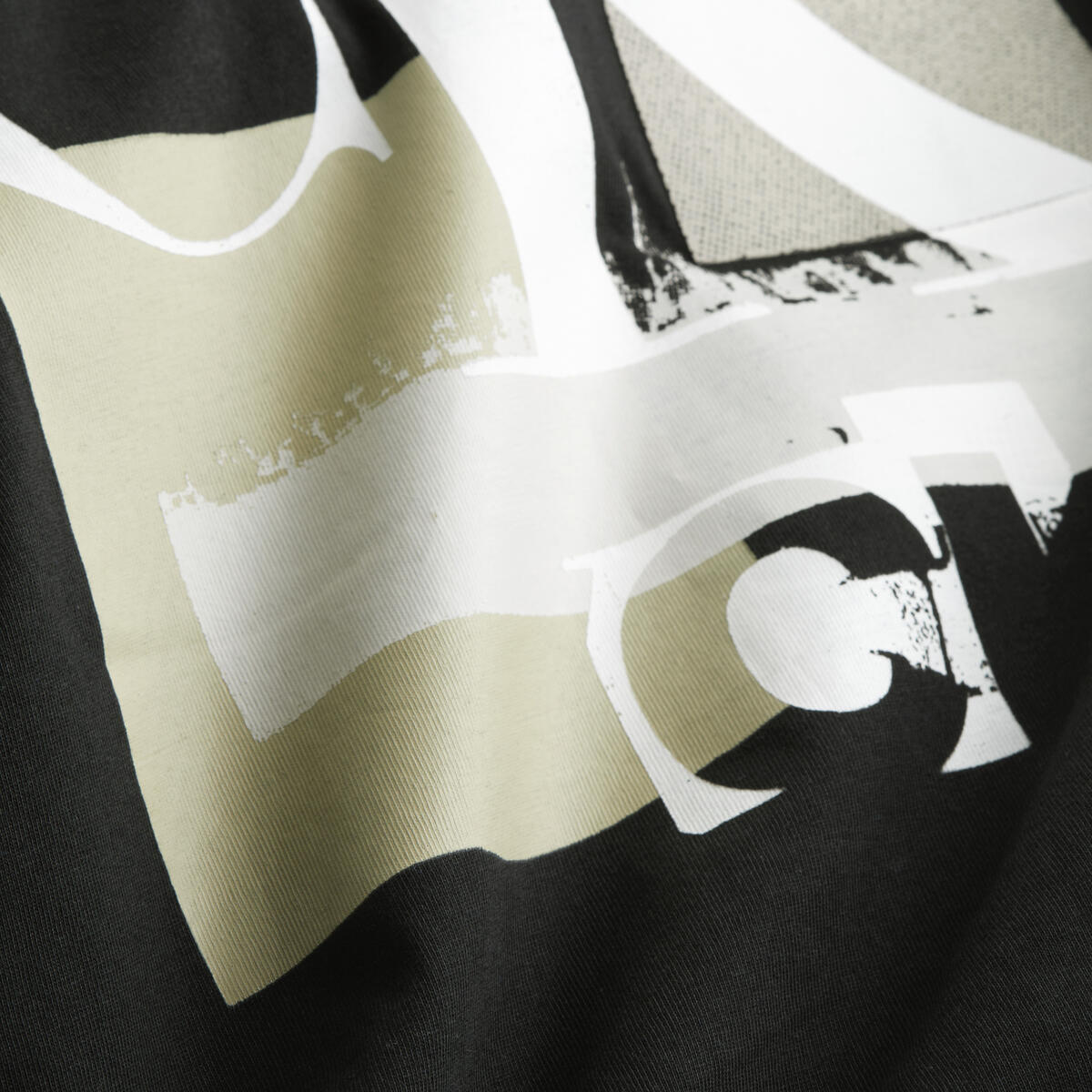 Calvin Klein CONNECTED LAYER LAND Erkek Siyah T-Shirt