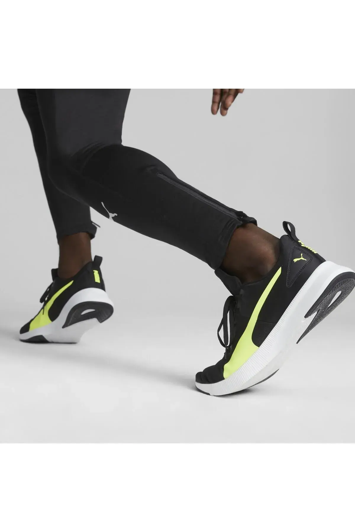 Puma FLYER Runner Mesh Siyah Erkek Yürüyüş Ayakkabısı