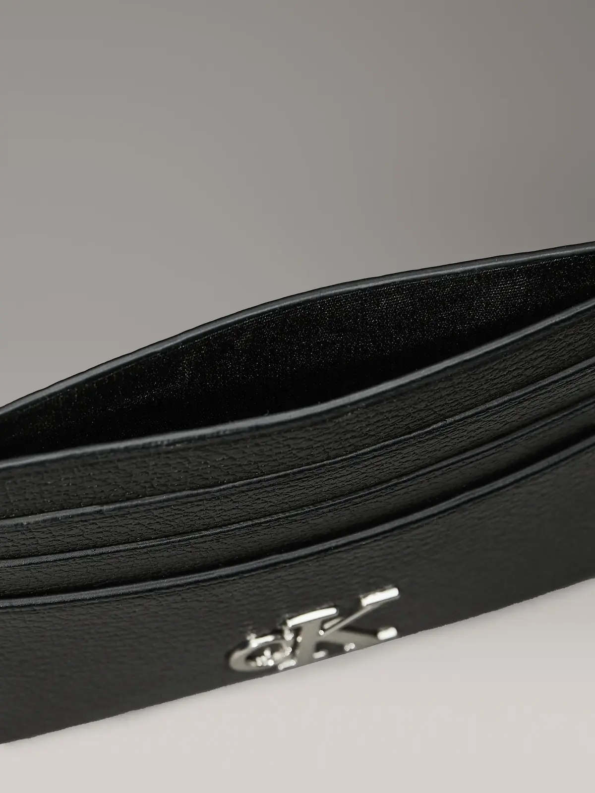 Calvin Klein MINIMAL MONOGRAM 6CC, UB1 Siyah Kadın Çanta & Cüzdan