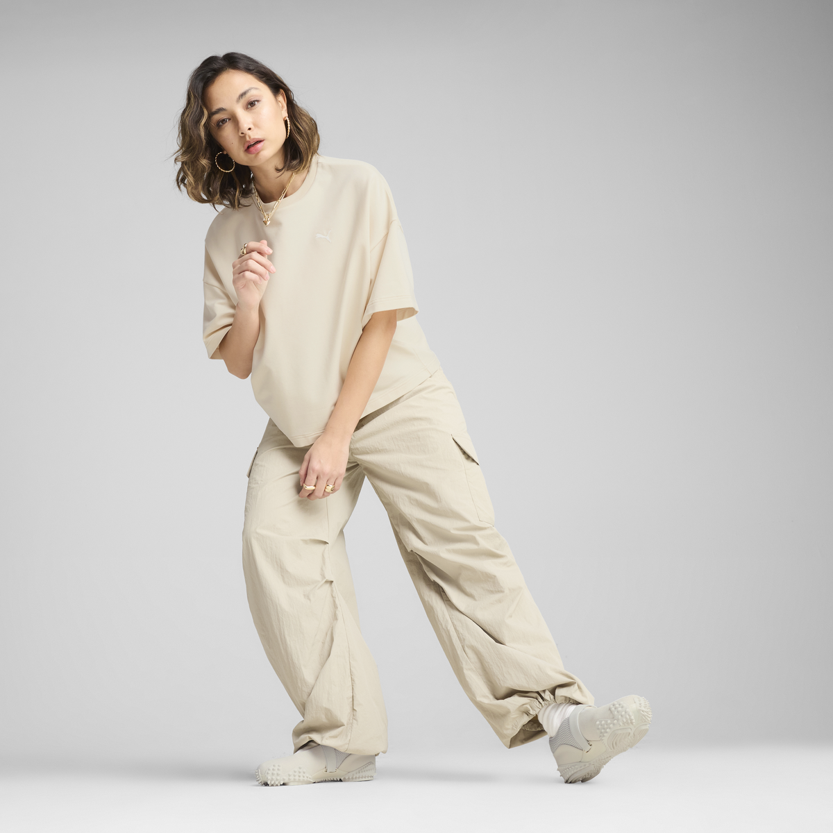 Puma WARDROBE ESS Relaxed Tee Bej Kadın T-Shirt