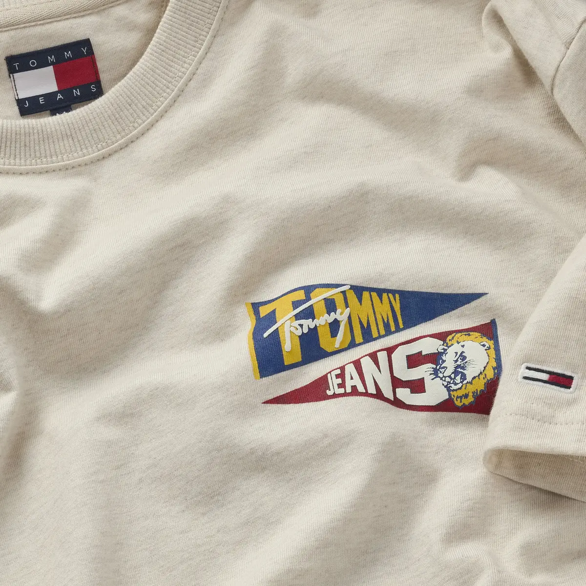 Tommy Hilfiger TJM RLX UNI FLAG TIG Erkek Bej T-Shirt