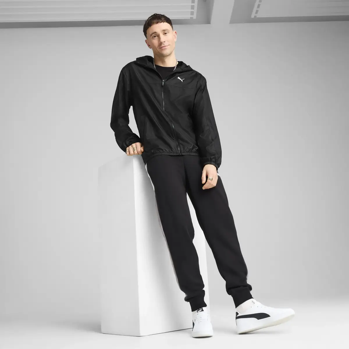Puma Ess Regular Windbreaker Siyah Erkek Fermuarlı Ceket