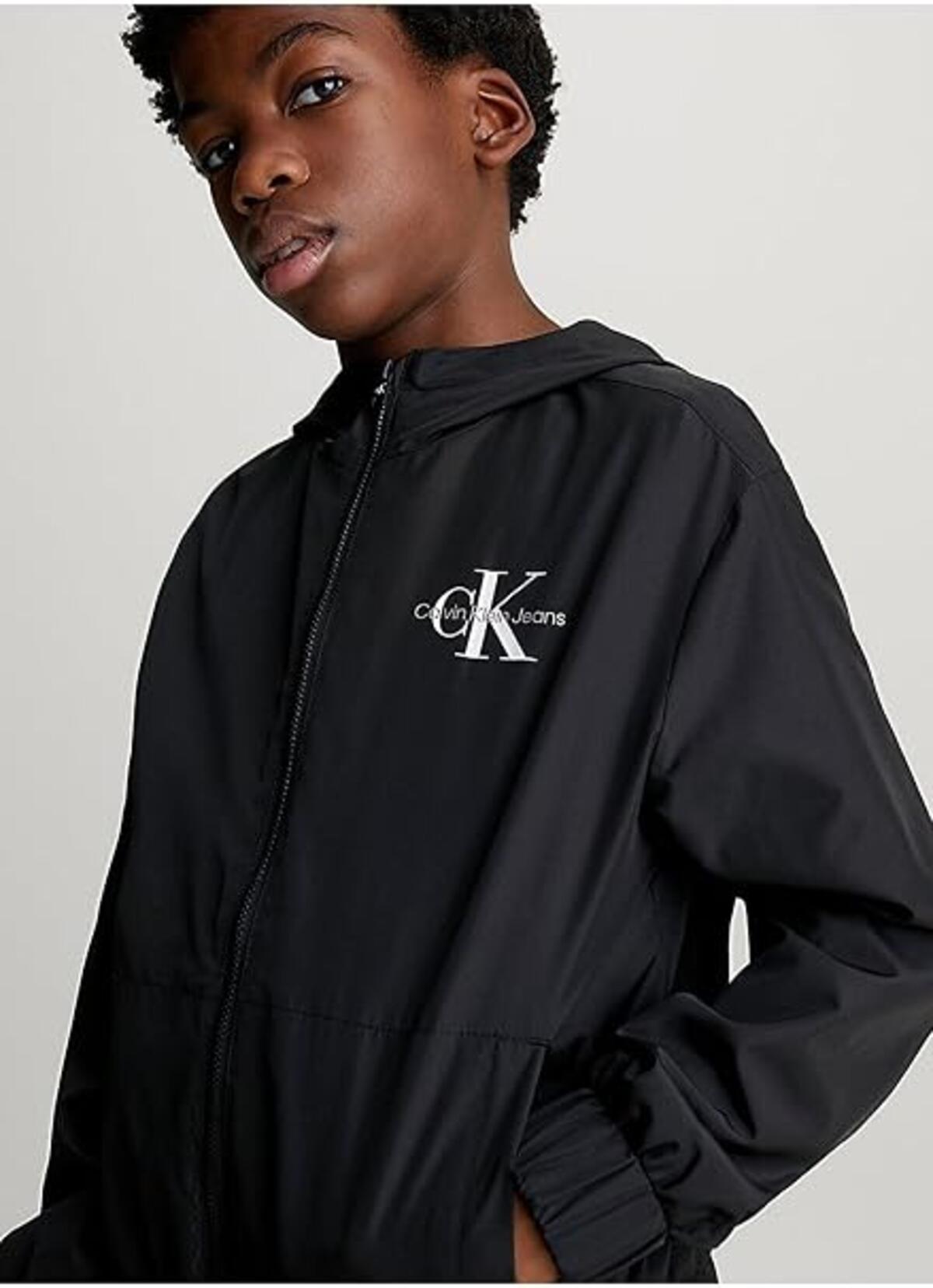 Calvin Klein INST. LOGO LIGHT PAD, BEH Siyah Erkek Çocuk Ceket