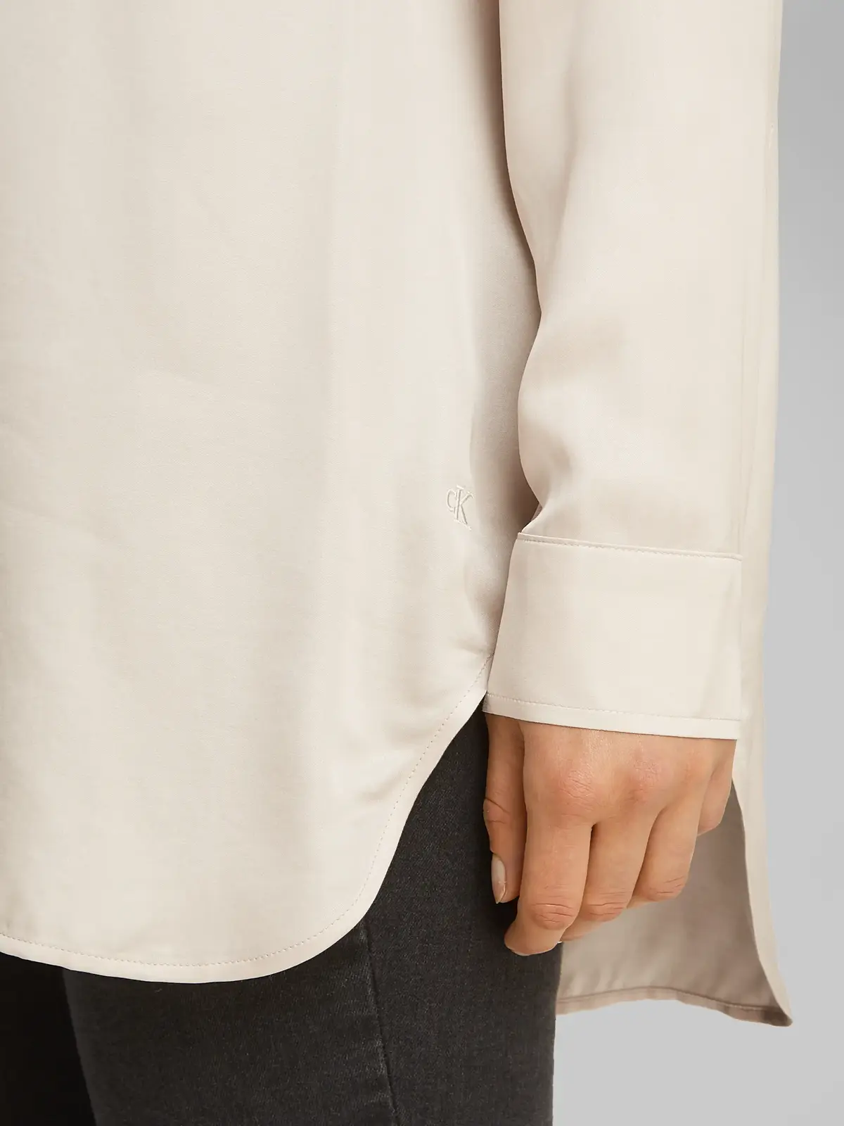 SATIN LONG SLEEVE TO, PDH