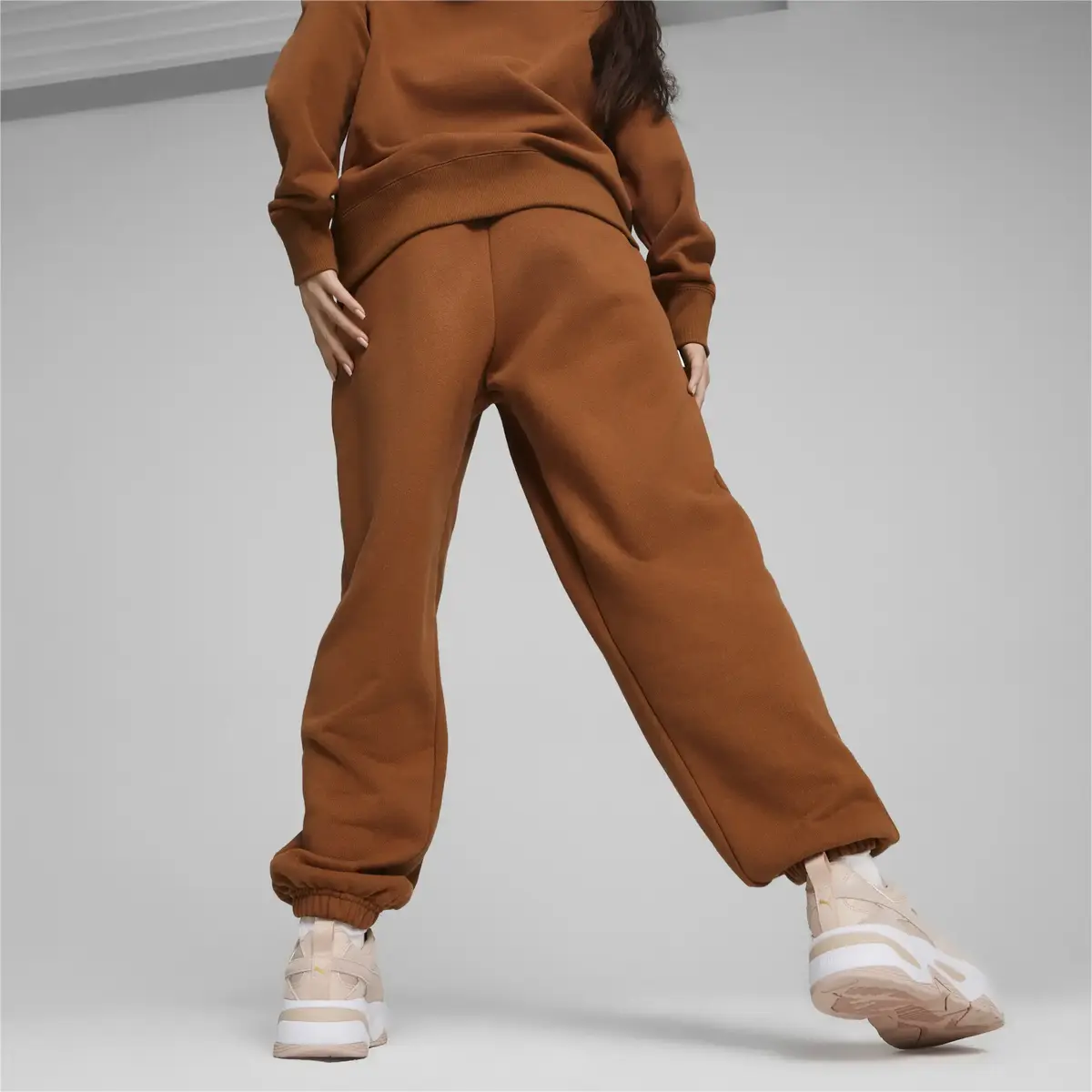 Puma INFUSE Relaxed Sweatpants TR Kahverengi Kadın Eşofman Altı