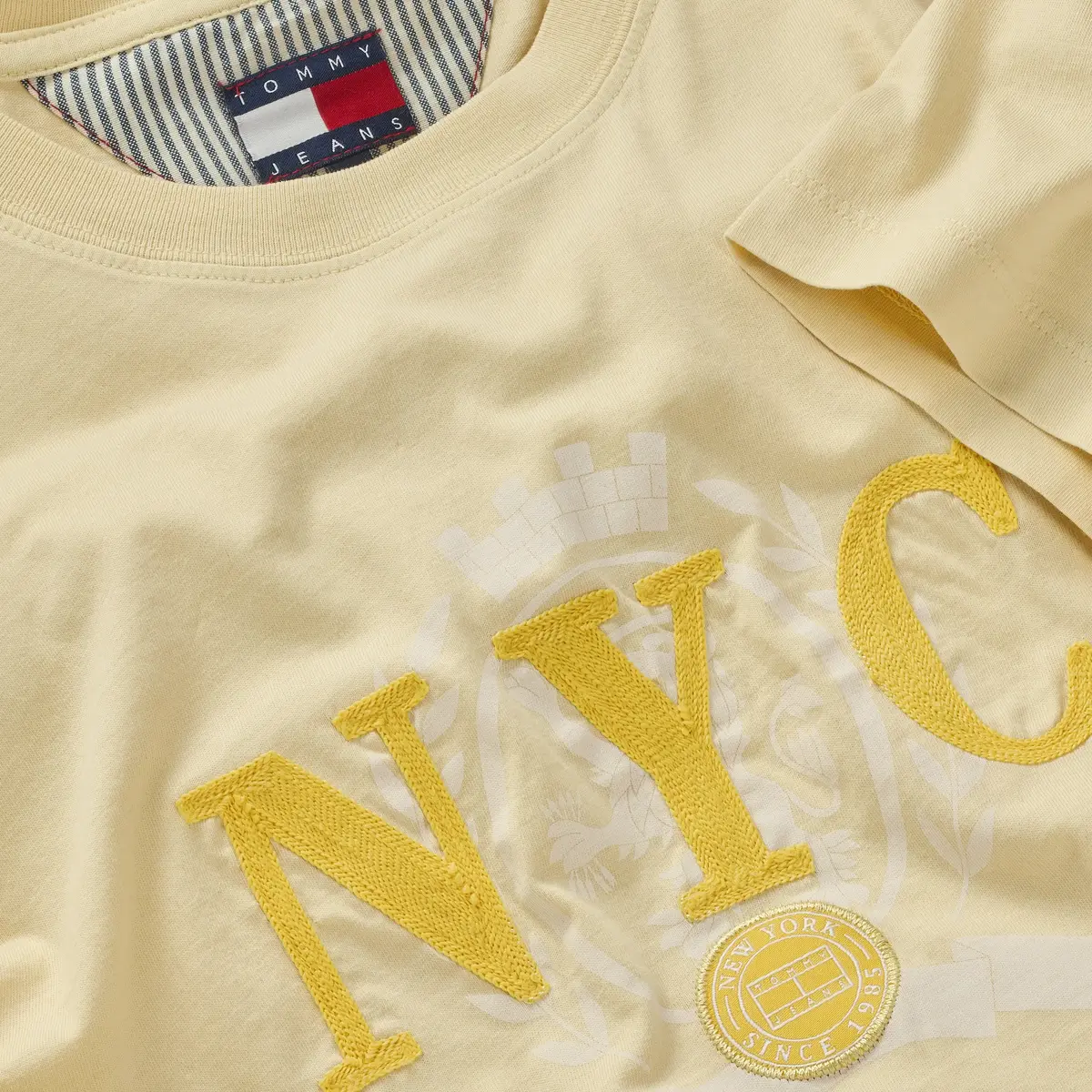 Tommy Hilfiger TJCW VARSITY GRAPHIC, ZGA Sarı Kadın T-Shirt & Polo