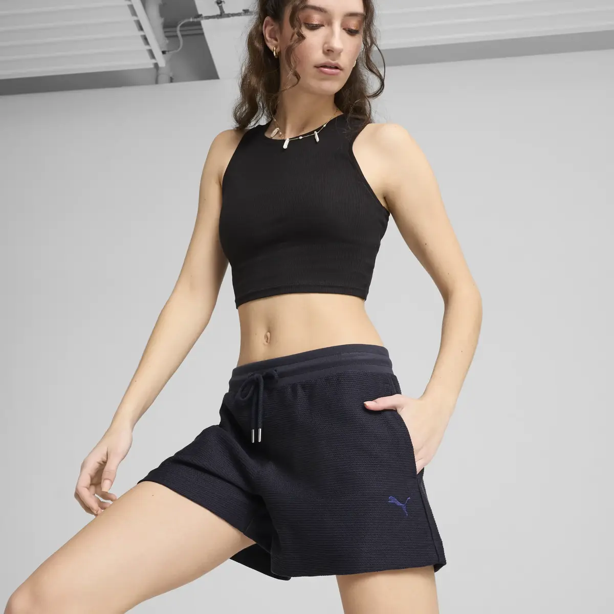 Puma PREMIUM ESS A-Line Shorts Kadın Şort