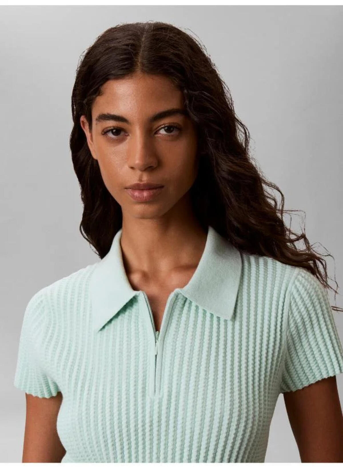 Calvin Klein ZIGZAG RIB SS ZIP UP, P84 Kadın Yeşil T-Shirt