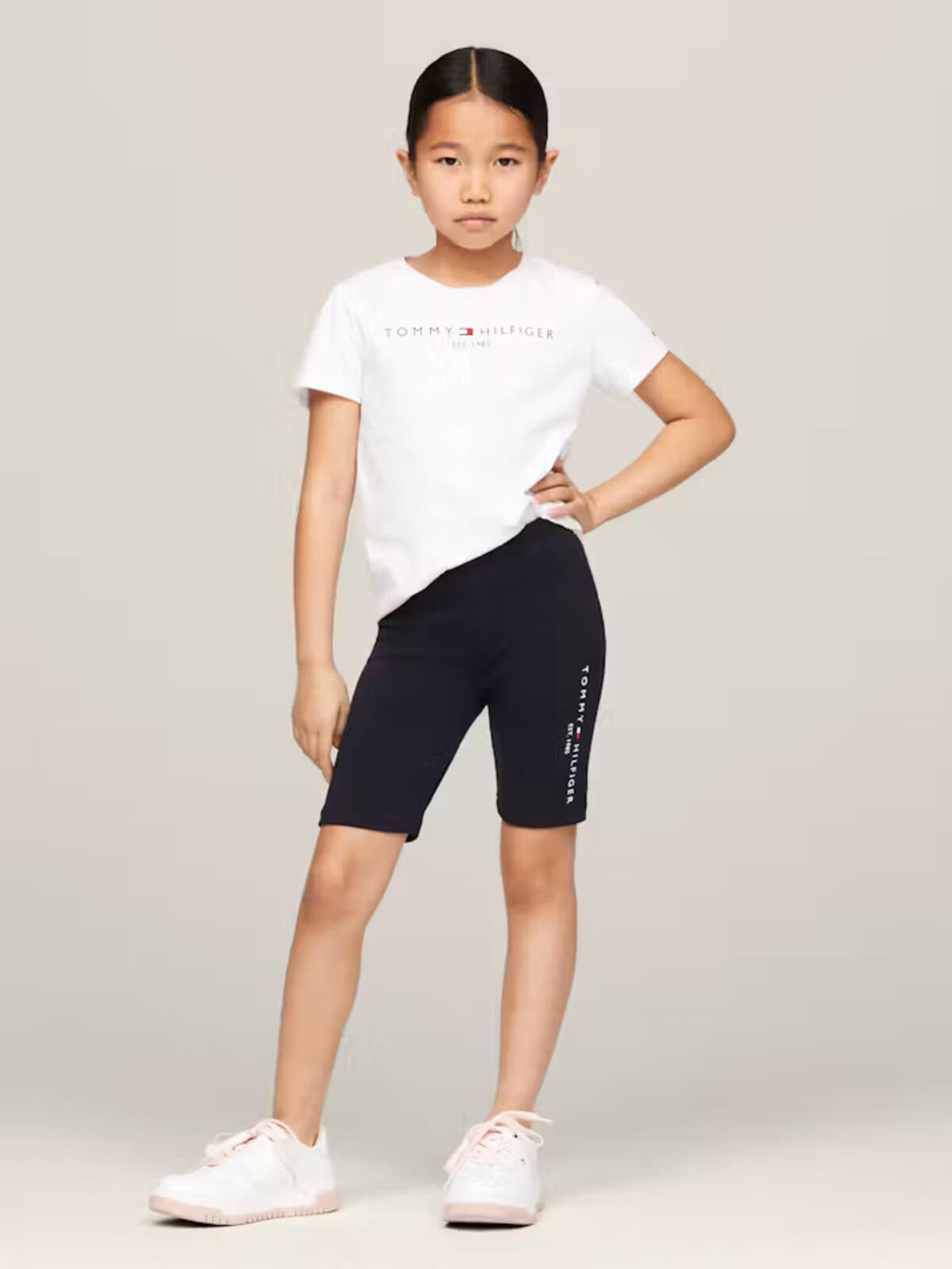 Tommy Hilfiger ESSENTIAL CYCLING SH, DW5 Siyah Çocuk Şort