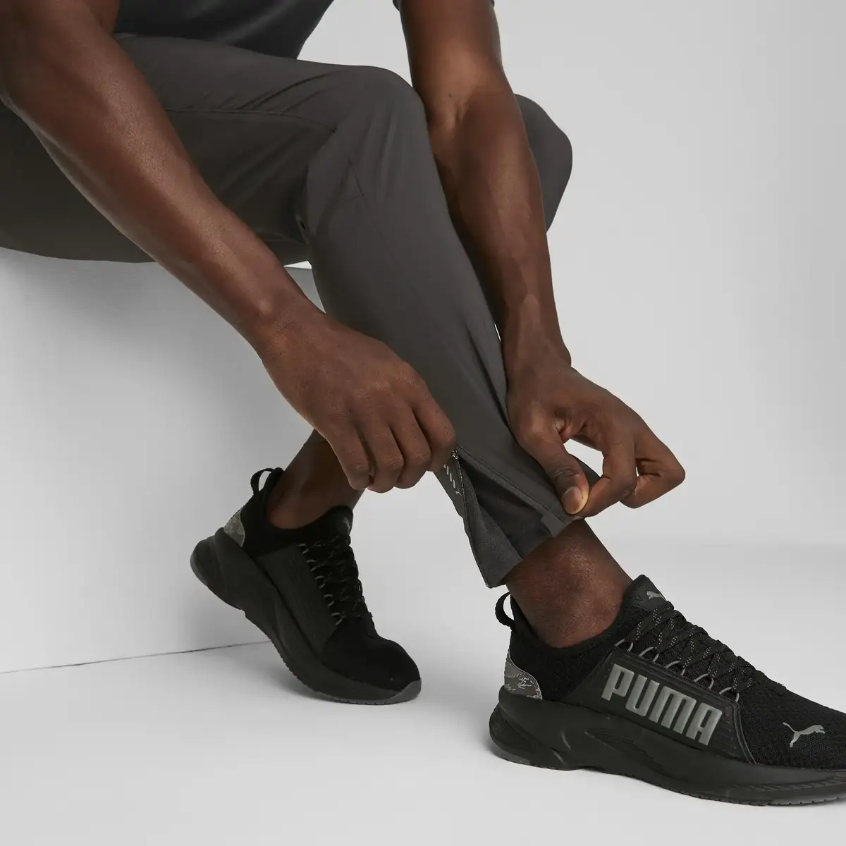 Puma RUN FAVORITE TAPERED PANT M Siyah Erkek Eşofman Altı