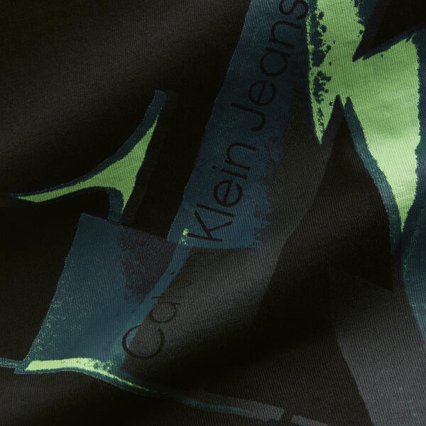 Calvin Klein HYPER REAL SLANTED C Erkek Siyah T-Shirt