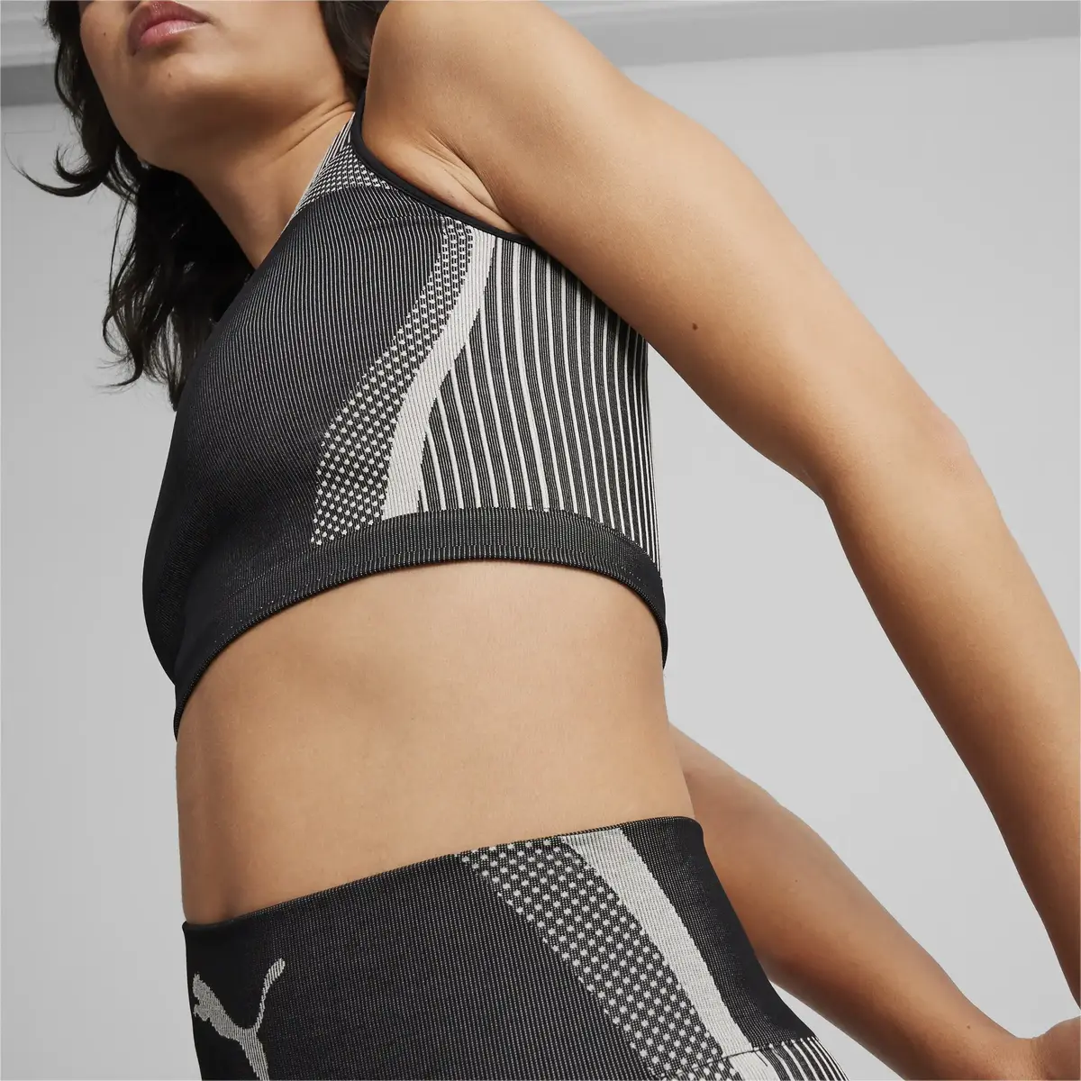 Puma Dare To Crop Top Siyah Kadın Crop Top