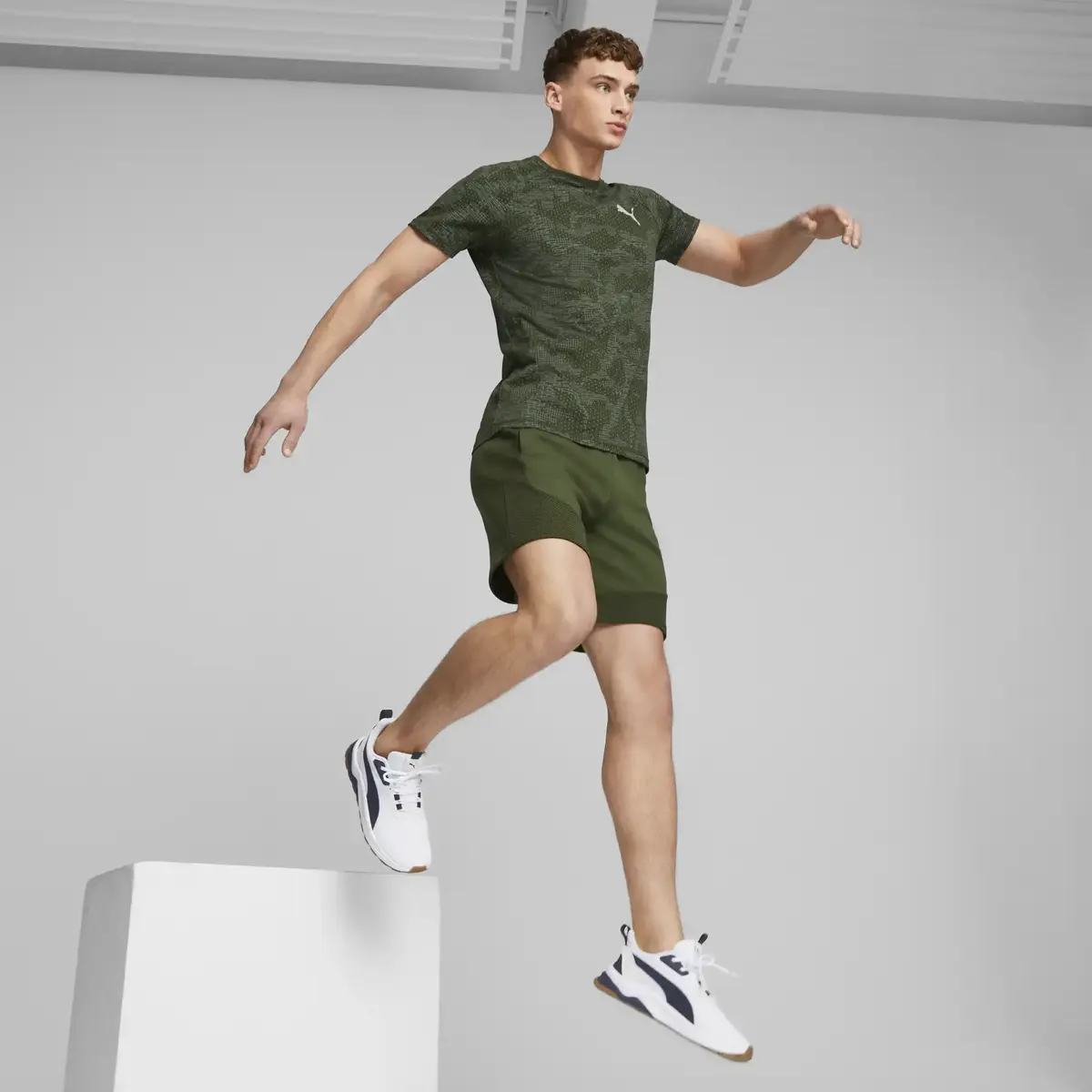 Puma EVOSTRIPE Shorts 8 DK Erkek Şort