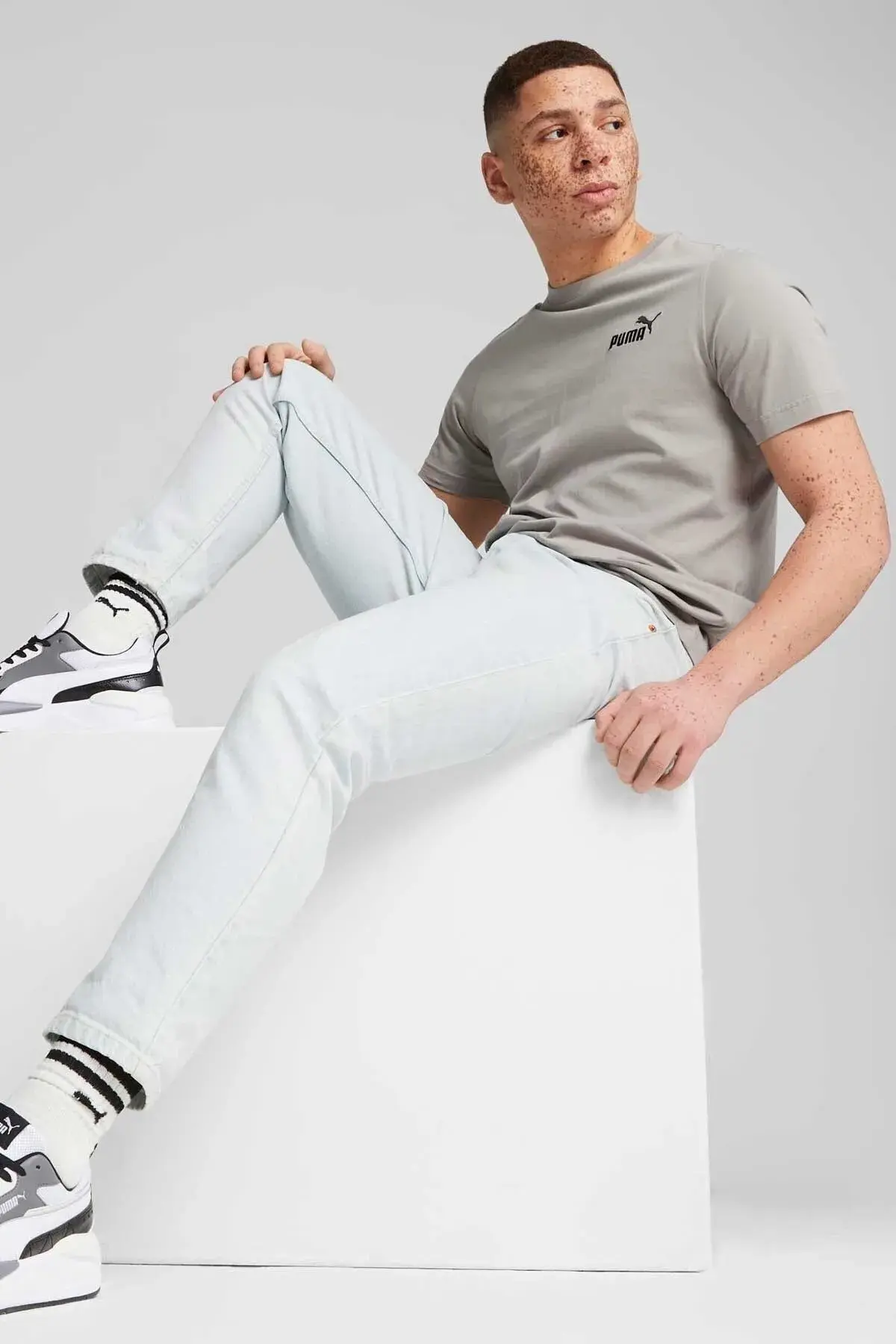 Puma ESS ELEVATED Embroidered Tee Gri Erkek T-Shirt