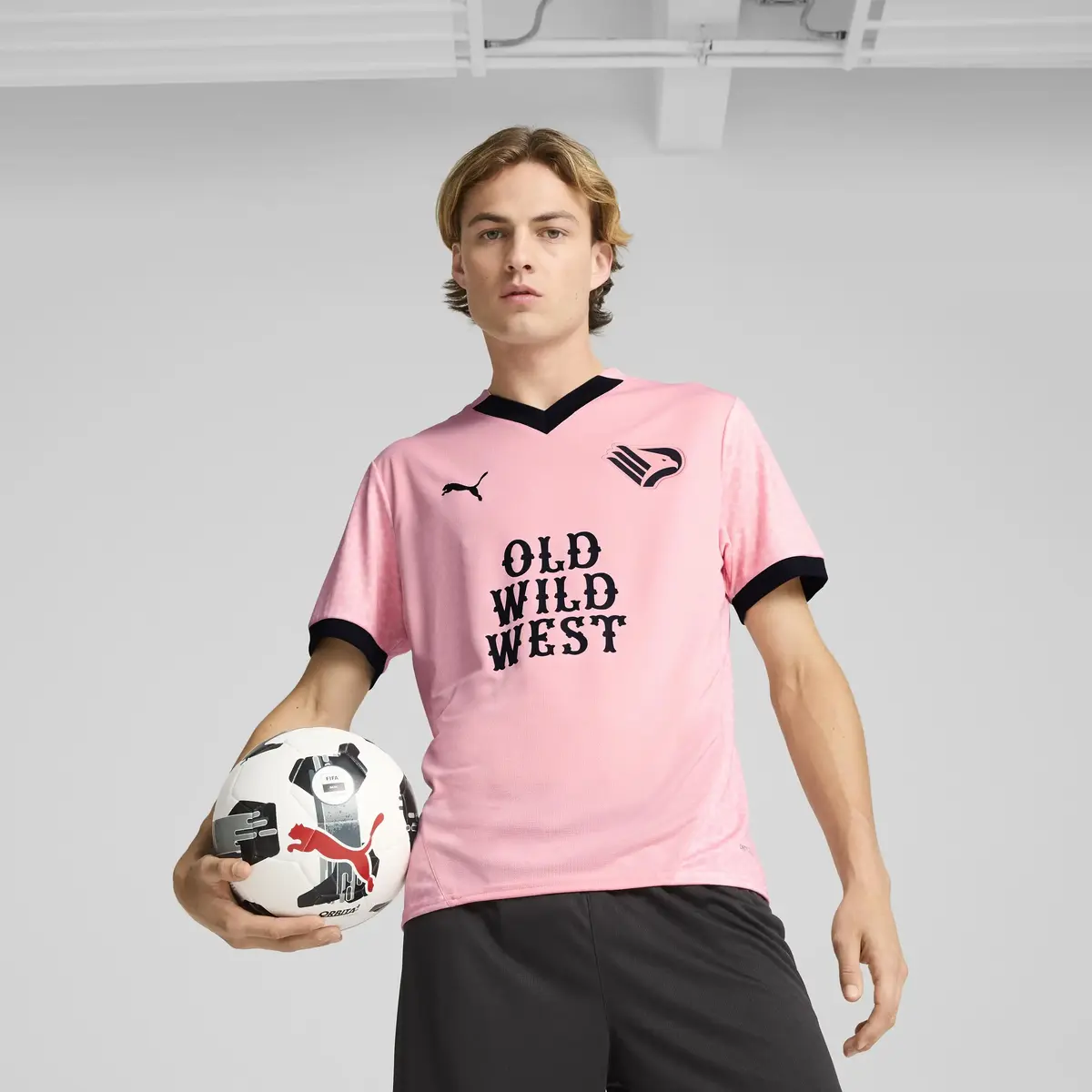 Puma Palermo Home Jersey Replica 24/25 Pembe Erkek Futbol Forması
