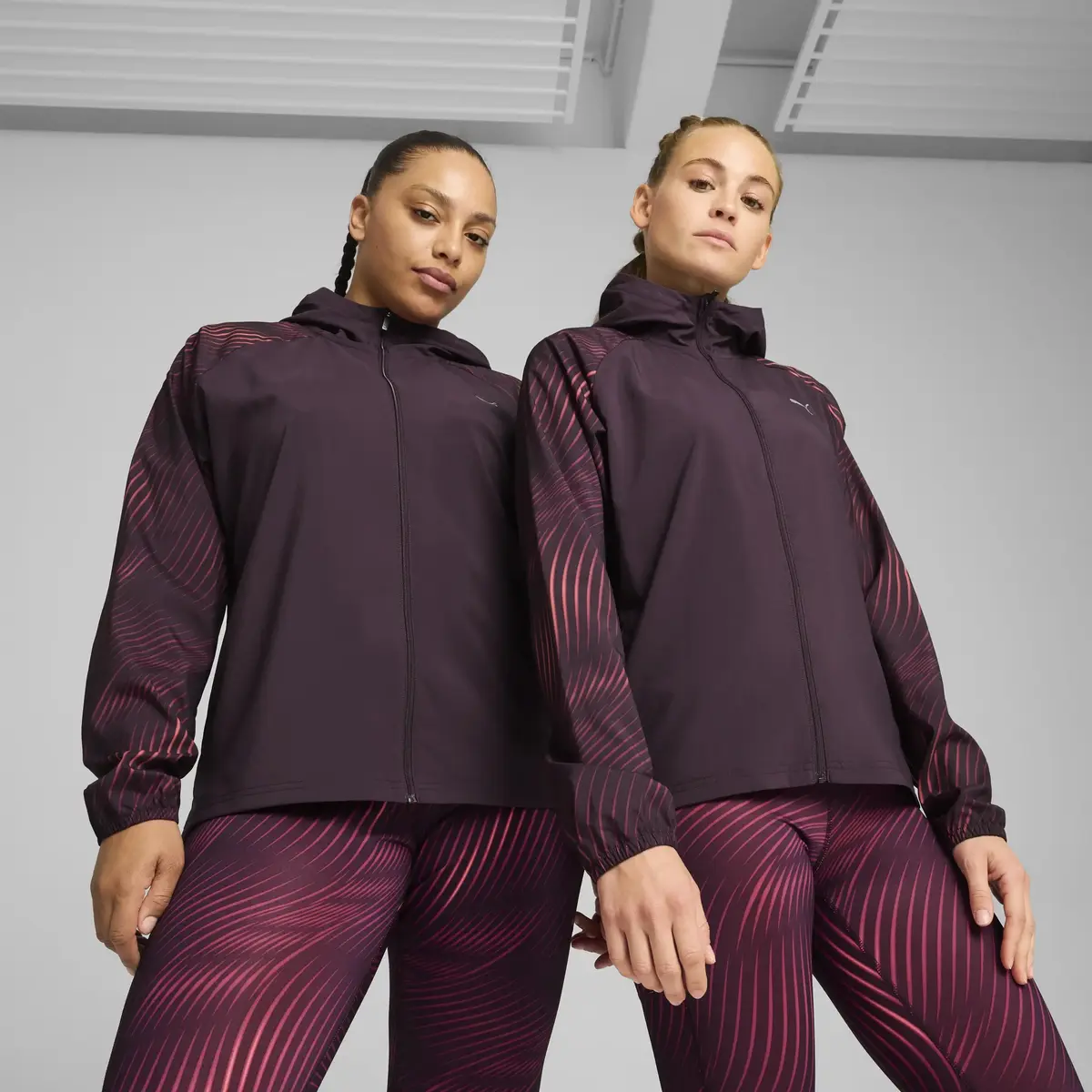 Puma RUN FAVORITE AOP WOVEN JKT W Siyah Kadın Sweatshirt