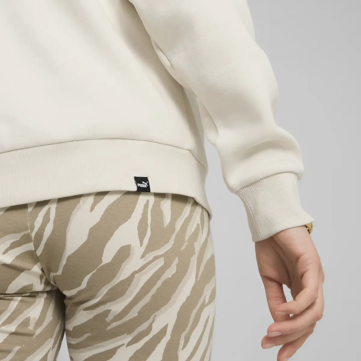Puma ESS+ ANIMAL Hoodie FL Kadın Sweatshirt