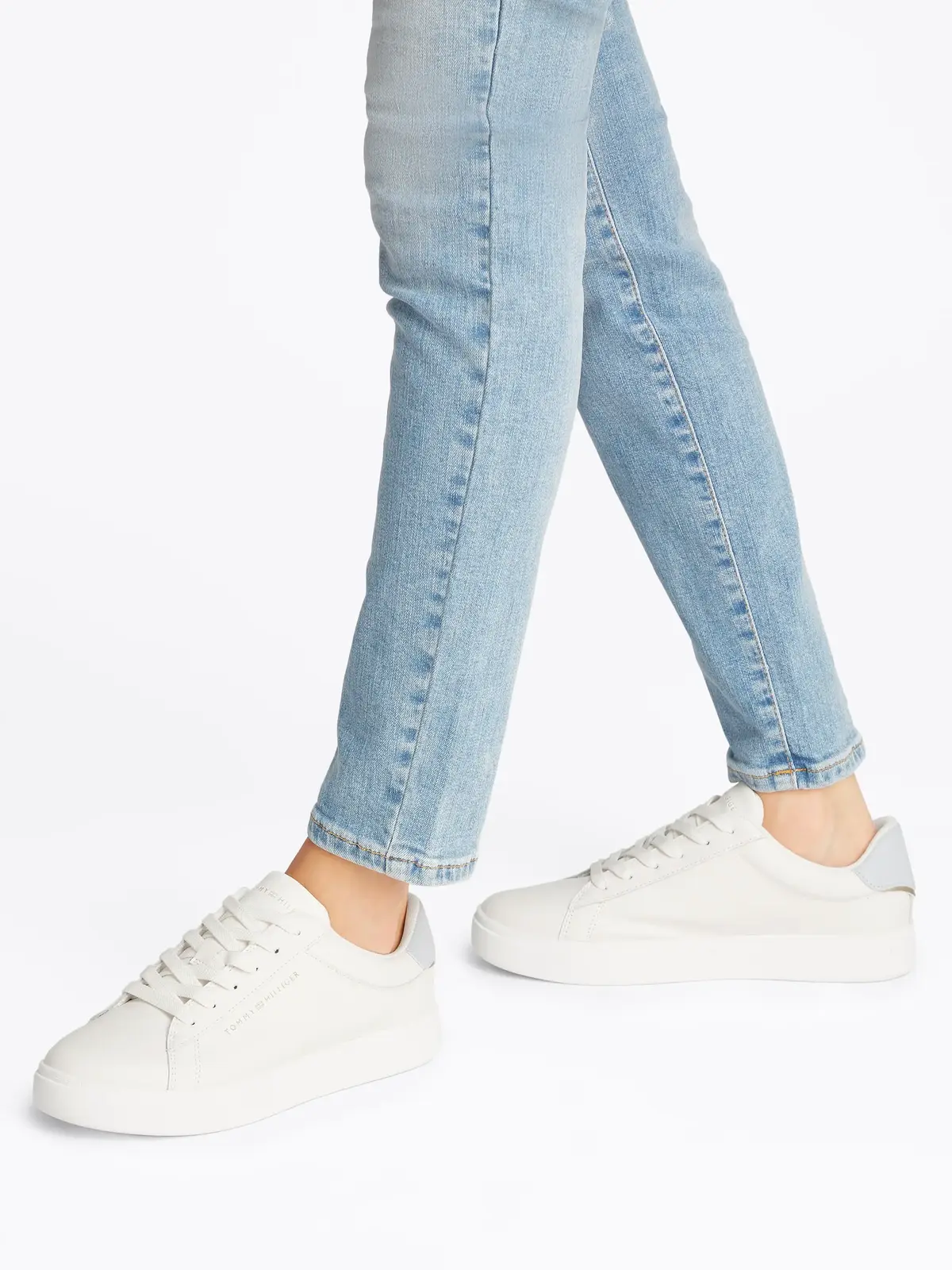 Tommy Hilfiger ESSENTIAL COURT SNEA Beyaz Kadın Spor Ayakkabı & Sneaker