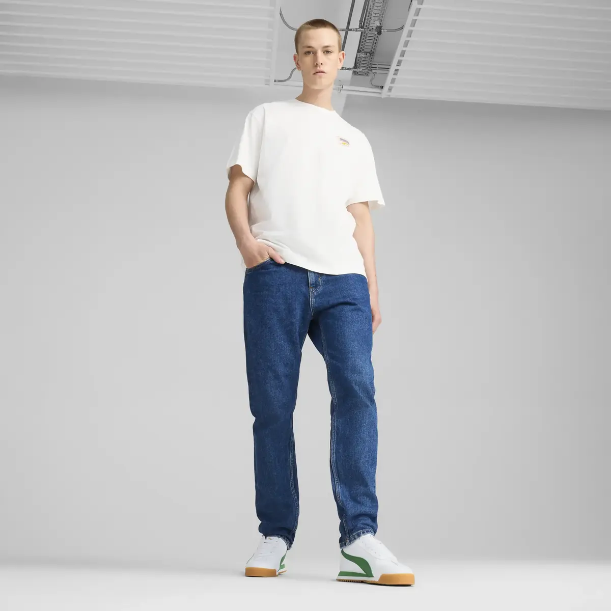 Puma DOWNTOWN Relaxed Graphic Tee Beyaz Erkek Tişört