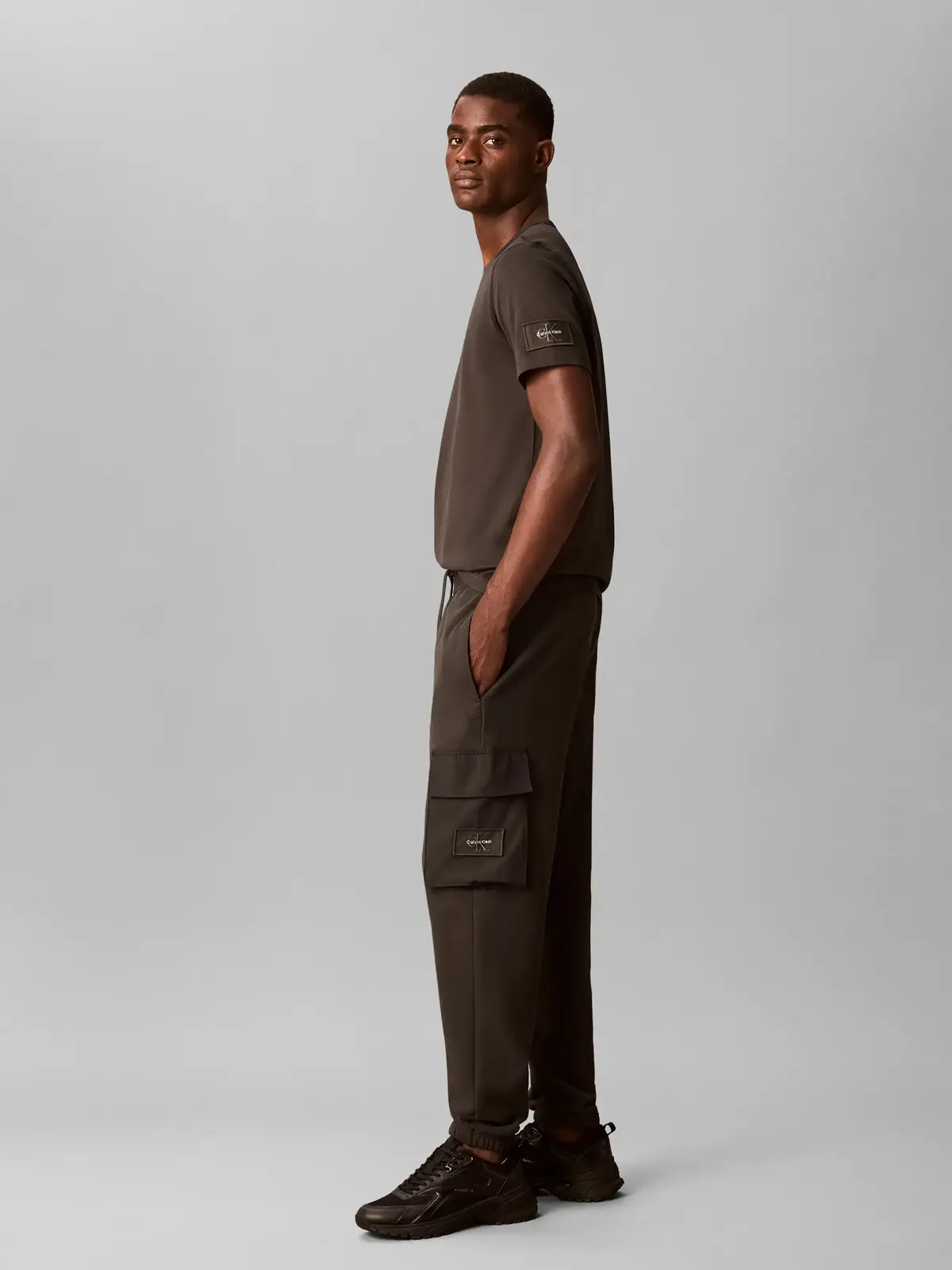 Calvin Klein EU 350TERRY BADGE JO, 8MN Gri Erkek Pantolon