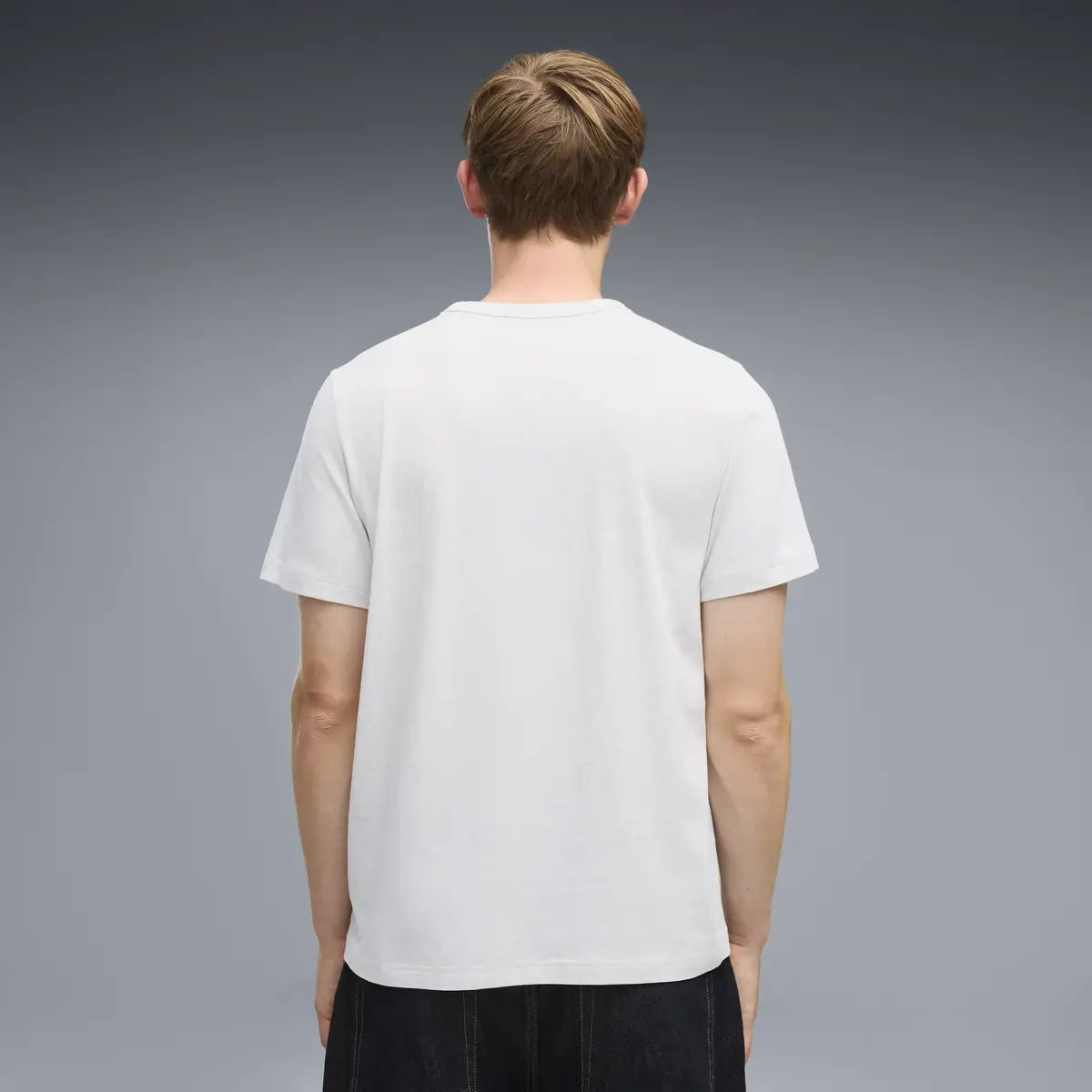 PUMA ESS ELEVATED Tee Beyaz Erkek T-Shirt
