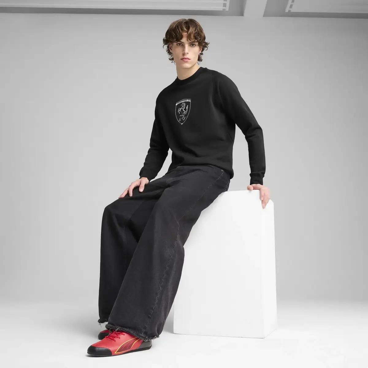 PUMA Ferrari Race Big Shield Crew Siyah Erkek Sweatshirt