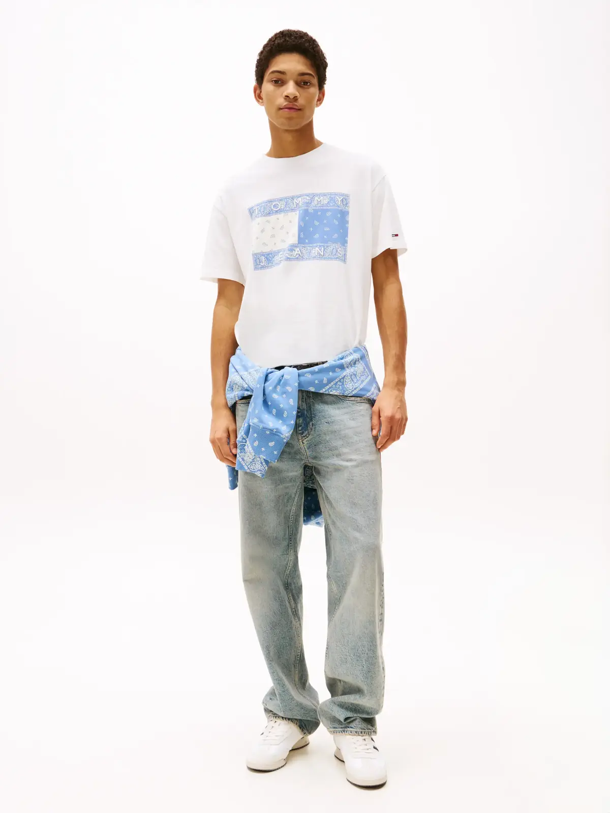 Tommy Hilfiger TJM RLX PAISLEY FLAG, YBL Beyaz Erkek T-Shirt & Polo