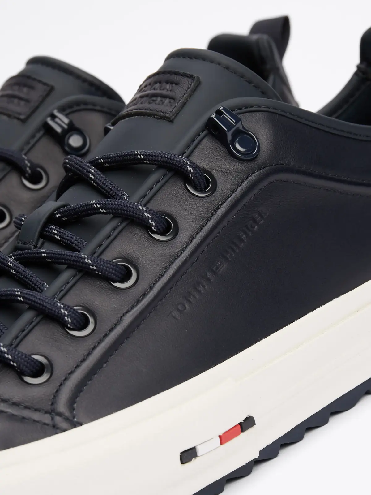 Tommy Hilfiger TH HI VULC CLEAT LOW, DW5 Siyah Erkek Spor Ayakkabı & Sneaker