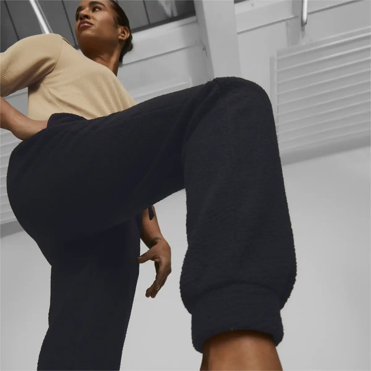Puma STUDIO SHERPA PANT Siyah Kadın Pantolon