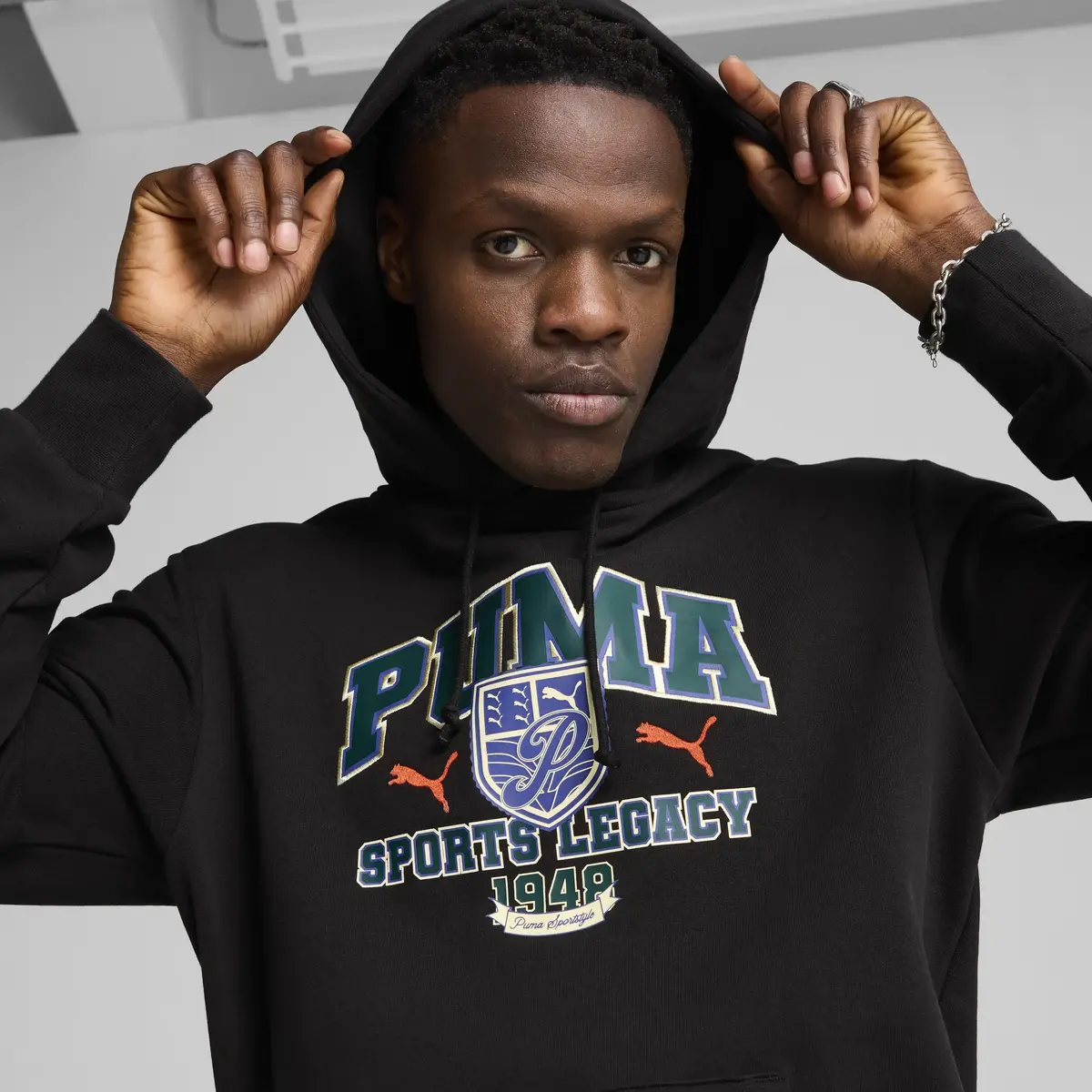 PUMA WARDROBE ESS Graphic Hoodie Siyah Erkek Hoodie