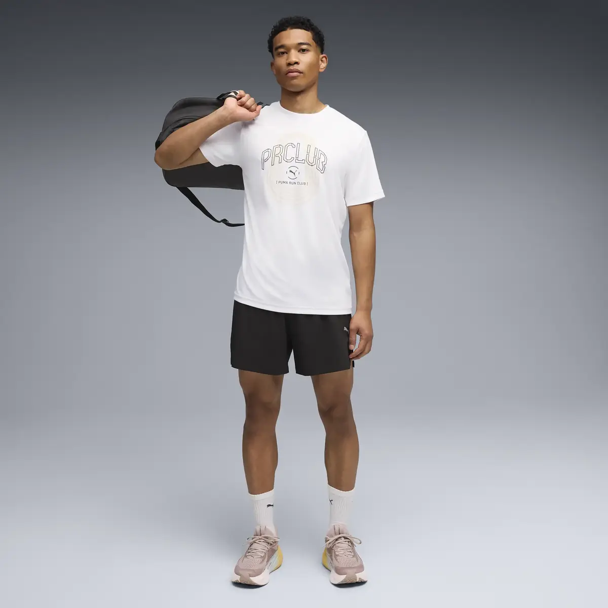 PUMA M Run Club Graphic Tee Beyaz Erkek T-Shirt