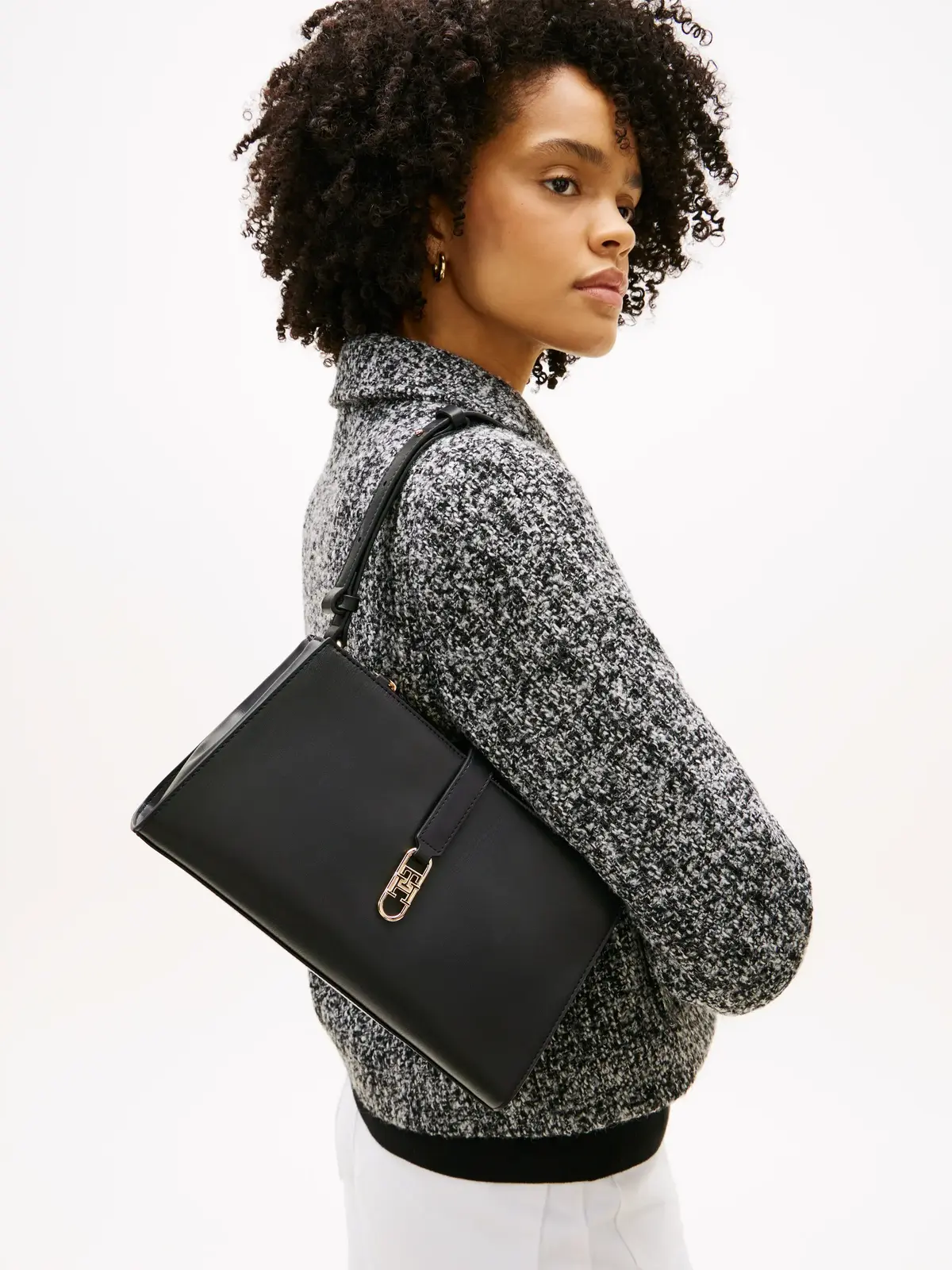 Tommy Hilfiger TH LIBRE SHOULDER BA, BDS Siyah Kadın Çanta