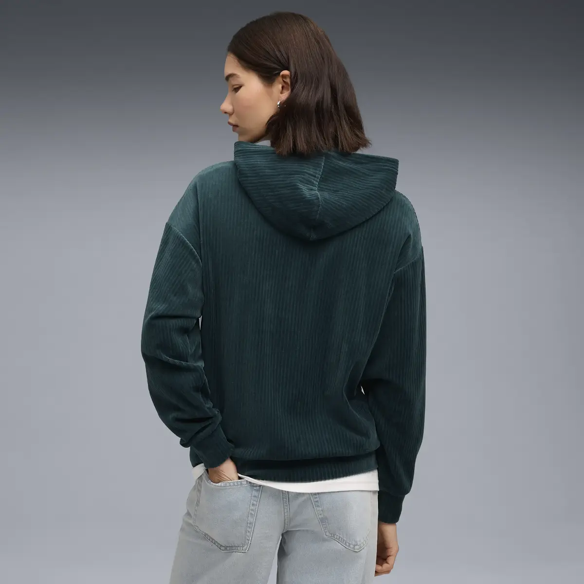 Puma ESS ELEVATED Velour Hoodie Yeşil Kadın Kadife Kapişonlu Sweatshirt