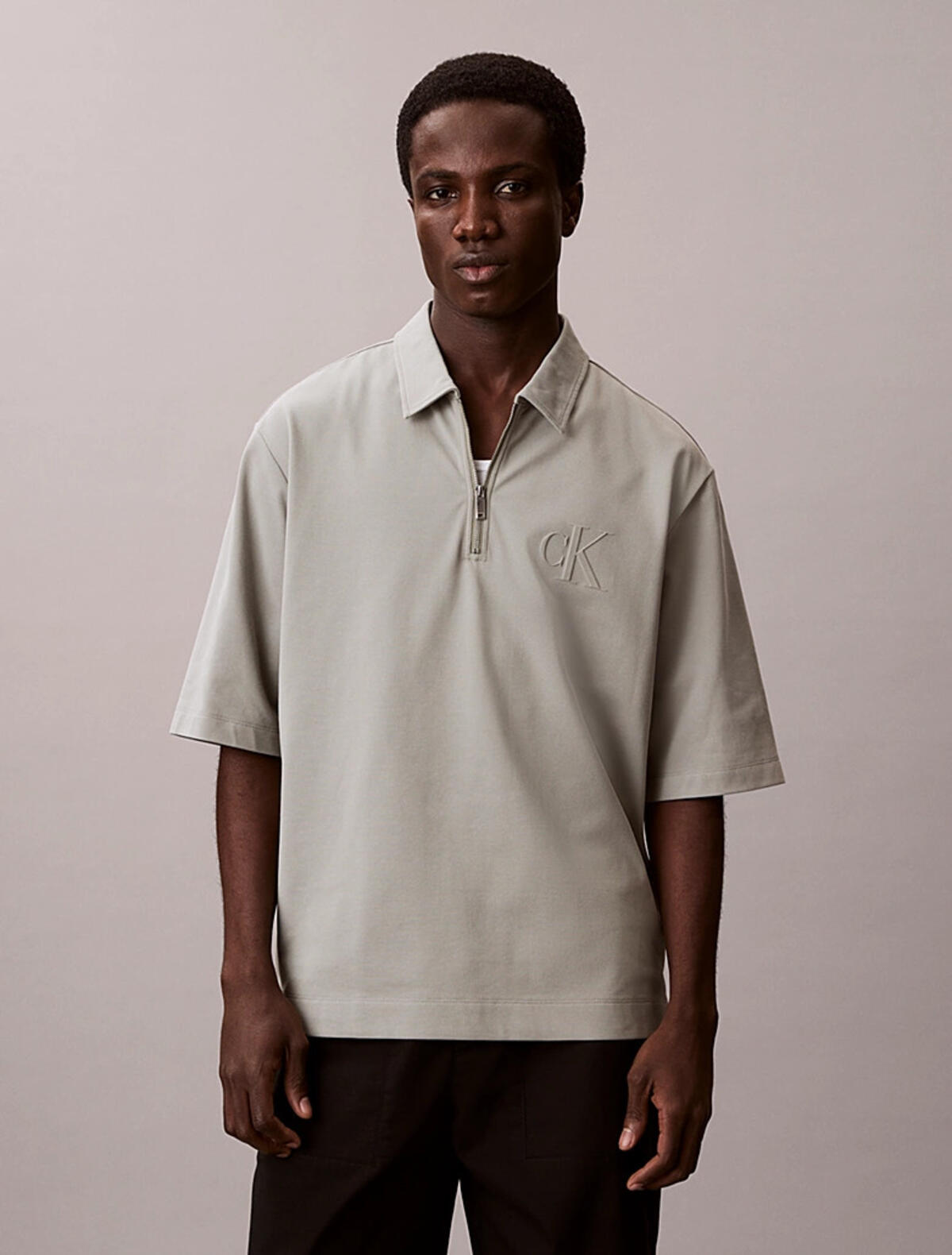 Calvin Klein SS SUPIMA CHEST EMB, PEZ, S Gri Erkek T-Shirt