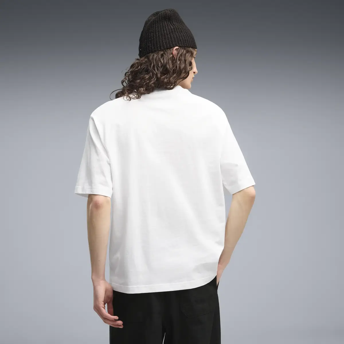 PUMA ESS Boxy Tee Beyaz Erkek T-Shirt