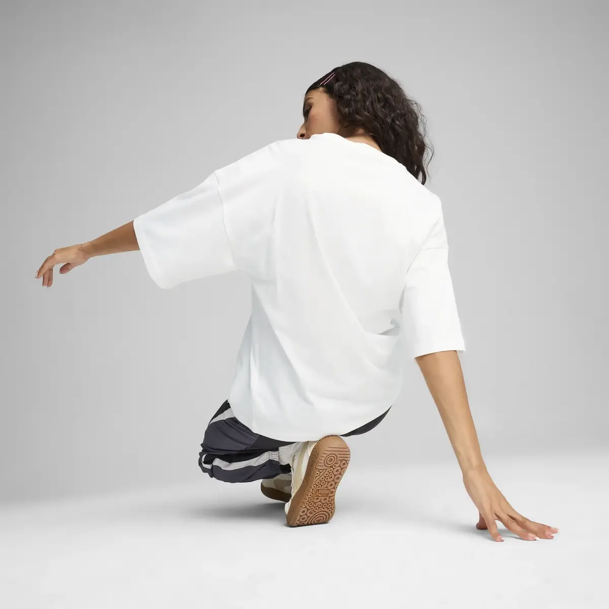Puma DARE TO Oversized Cutout Tee Beyaz Kadın T-Shirt