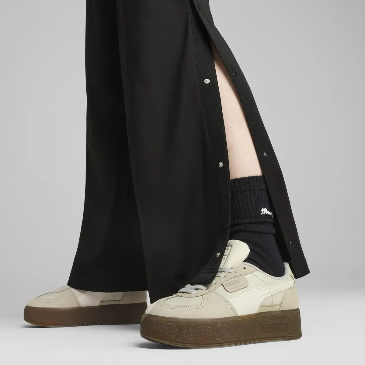 PUMA WARDROBE ESS Low Rise Pants Siyah Kadın Eşofman Altı