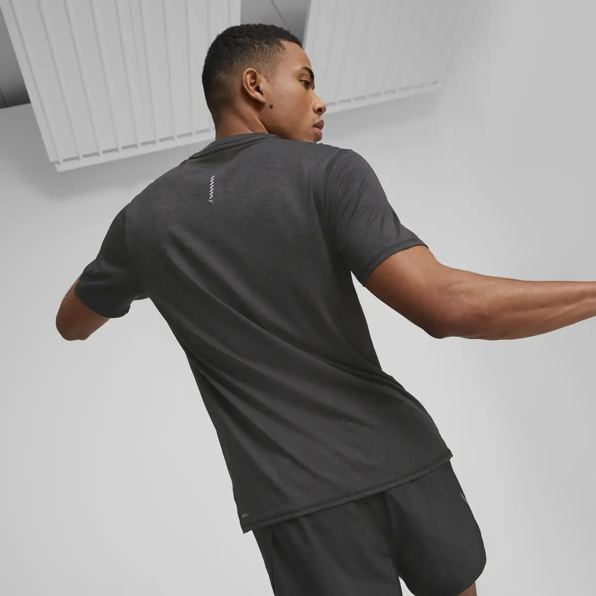 Puma RUN FAVORITE HEATHER TEE M Siyah Erkek T-Shirt & Polo