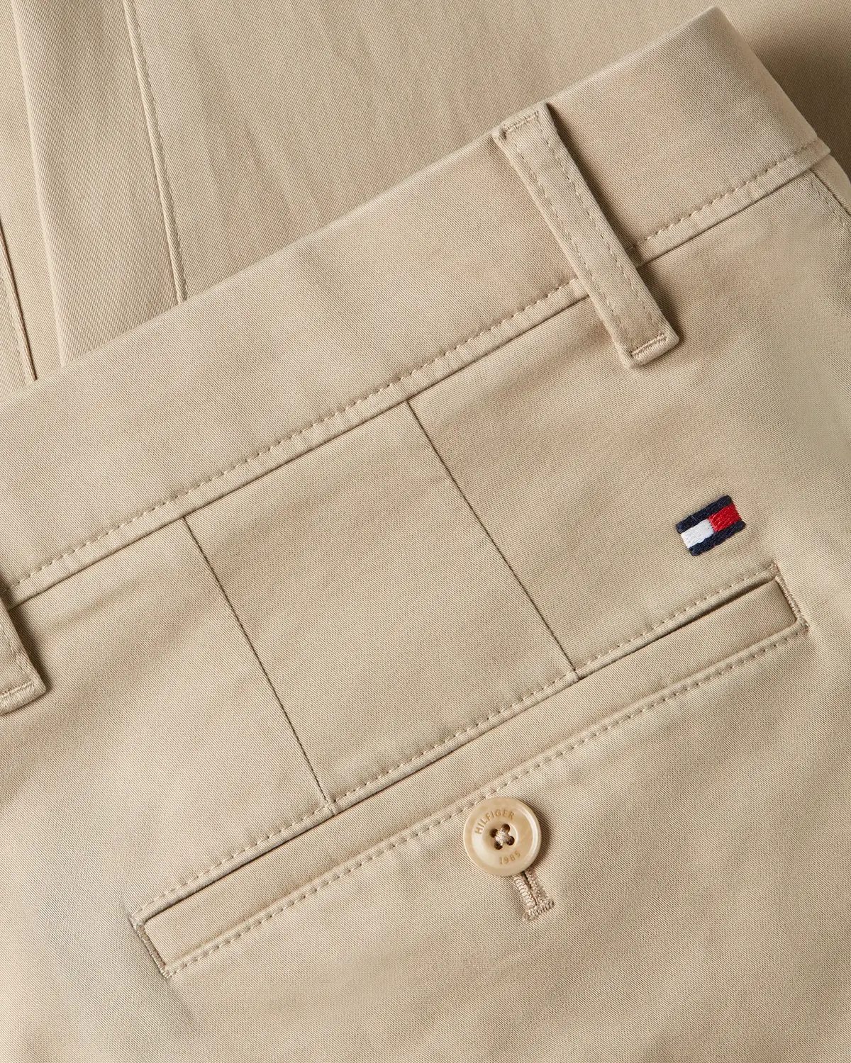 Tommy Hilfiger DENTON CHINO SATIN, AEG Bej Erkek Pantolon