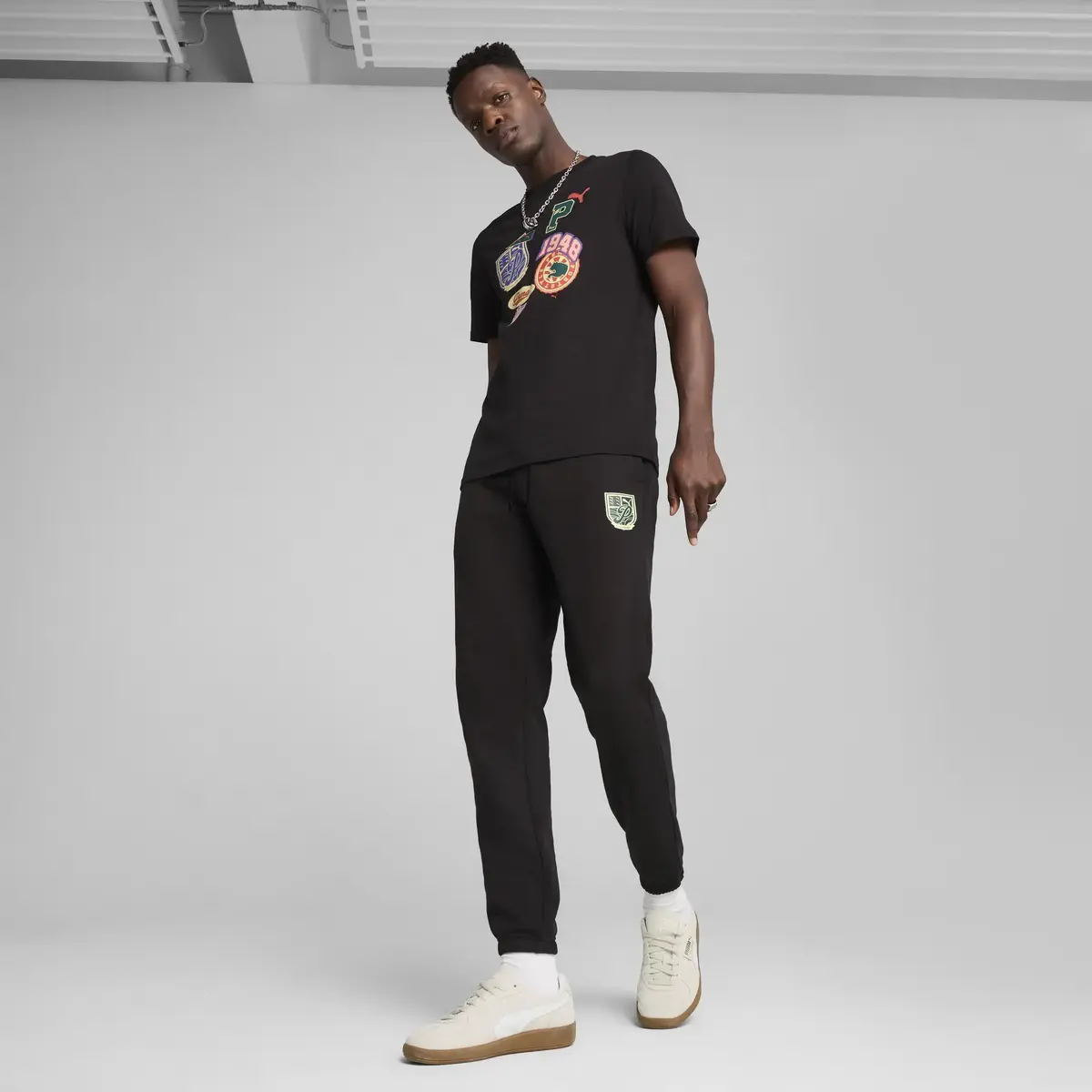 PUMA WARDROBE ESS Graphic Pants Siyah Erkek Eşofman Altı