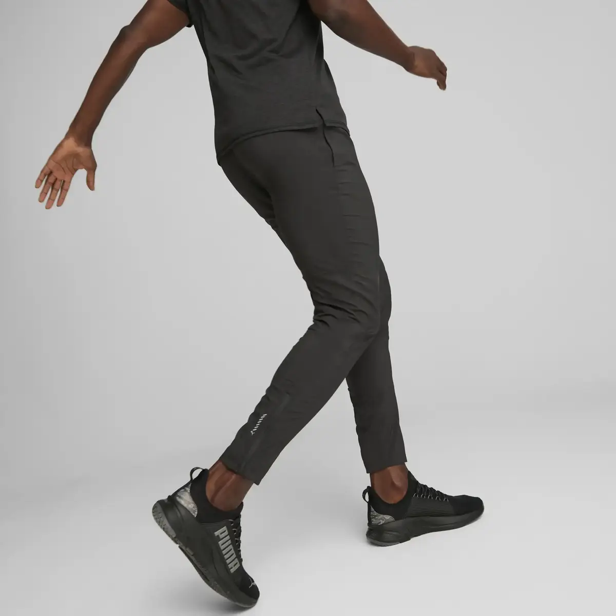 Puma RUN FAVORITE TAPERED PANT M Siyah Erkek Eşofman Altı