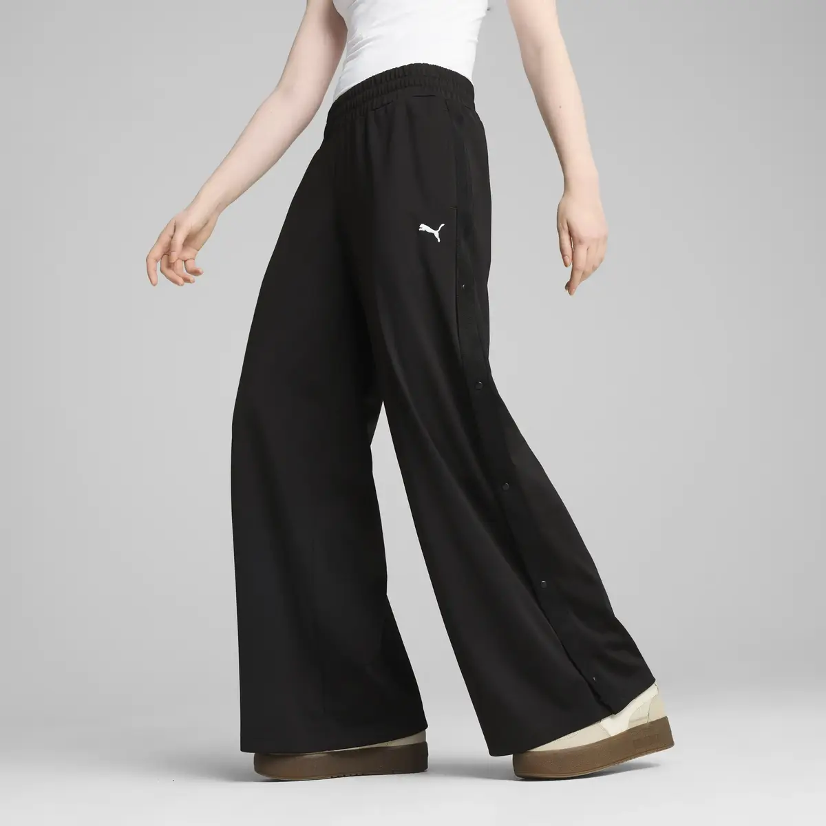 PUMA WARDROBE ESS Low Rise Pants Kadın Siyah Eşofman Alt