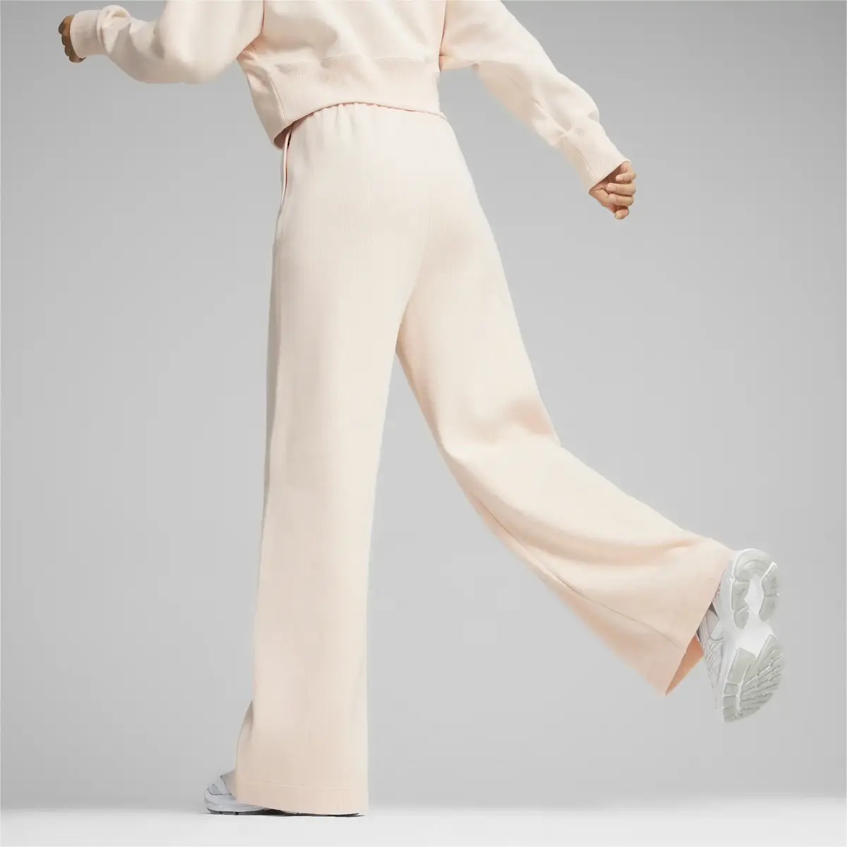 Puma CLASSICS+ Relaxed Sweatpants Pembe Kadın Eşofman Altı