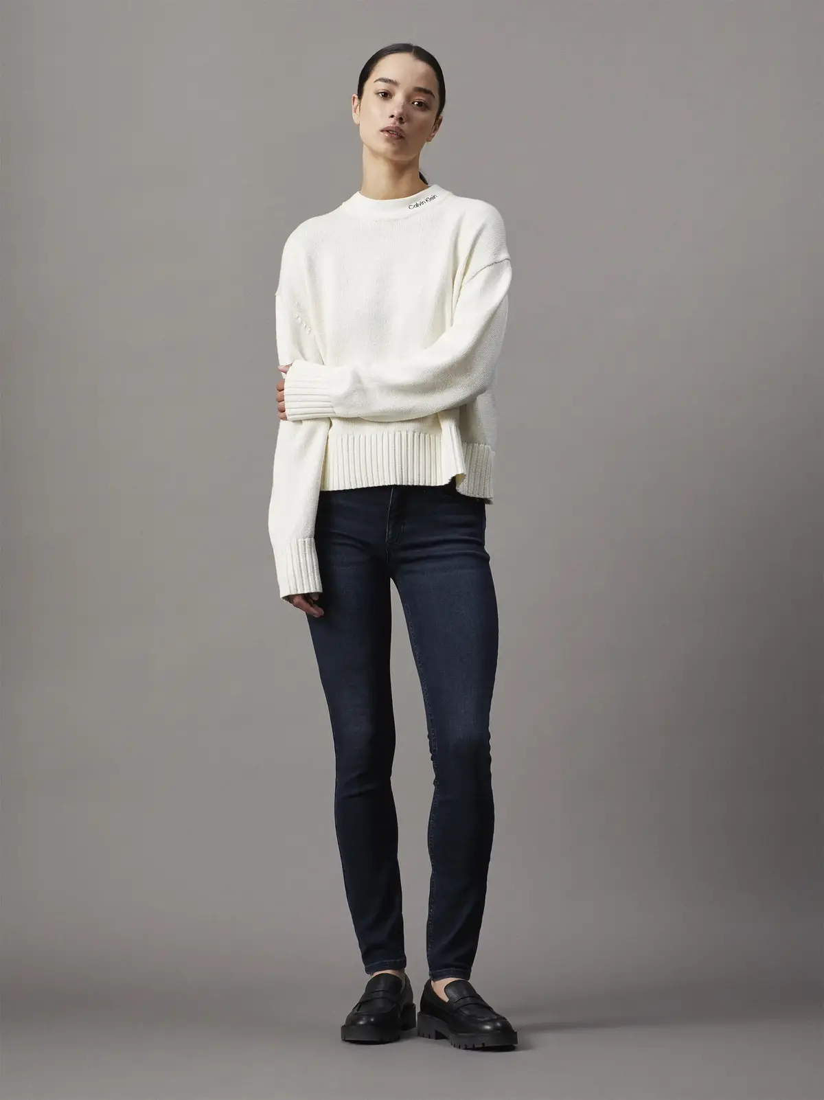 Calvin Klein LOGO EMBRO SWEATER, YBI Krem Kadın Sweatshirt